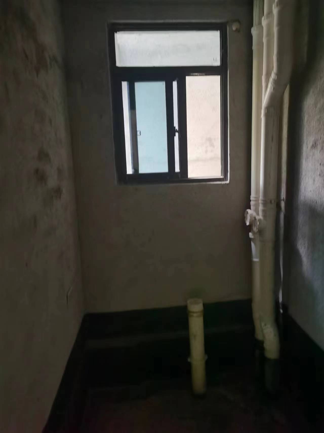 金河湾1881  4室2厅2卫   65.00万室内图1