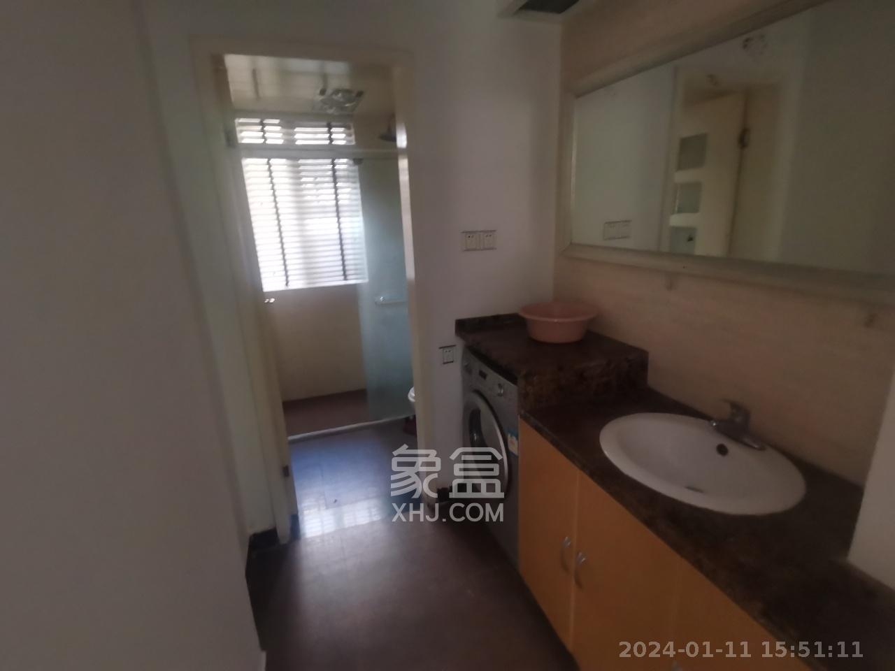 中城丽景香山园  3室2厅2卫   3500.00元/月室内图