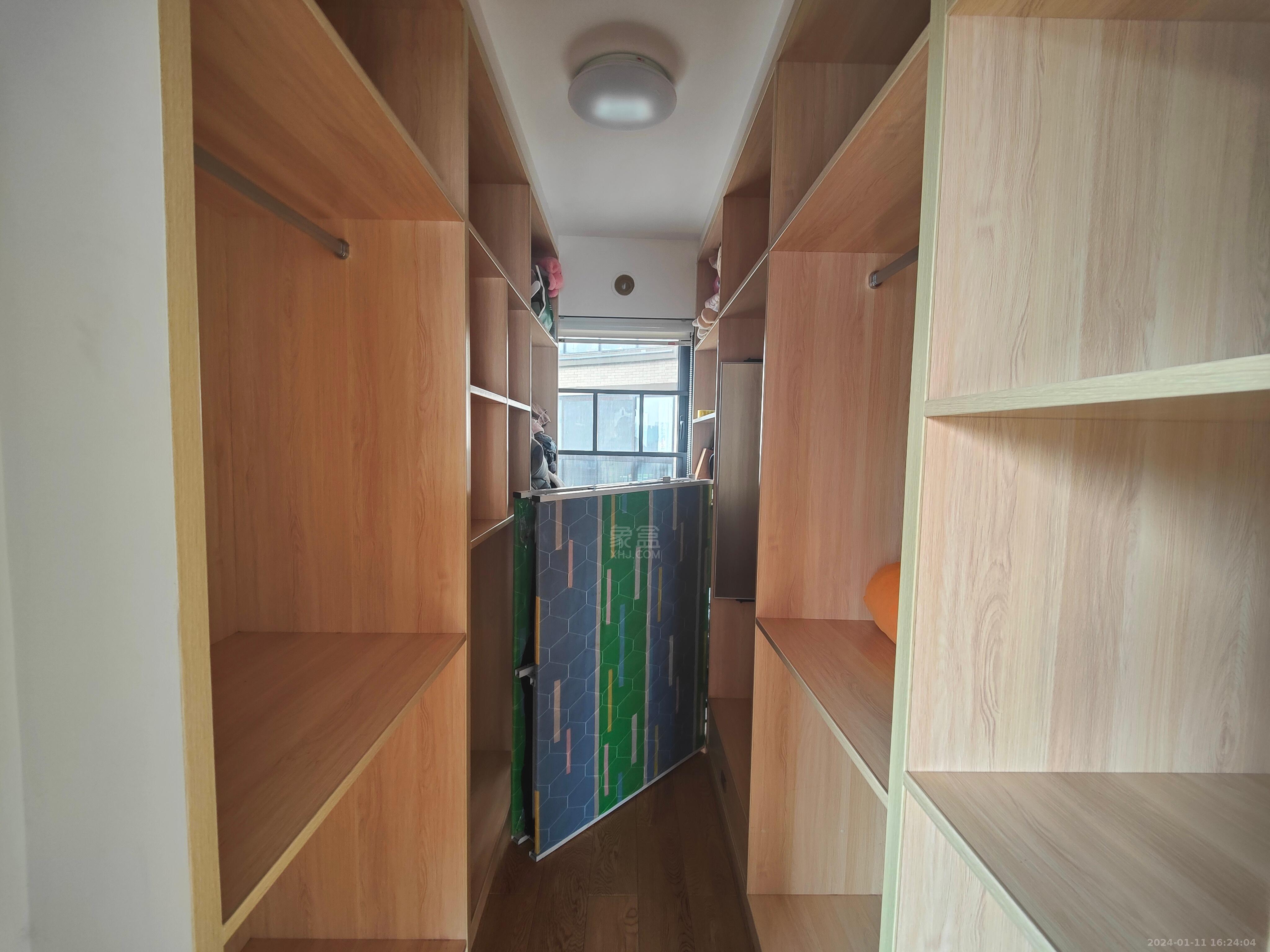 中建御山和苑  3室2厅2卫   2800.00元/月室内图