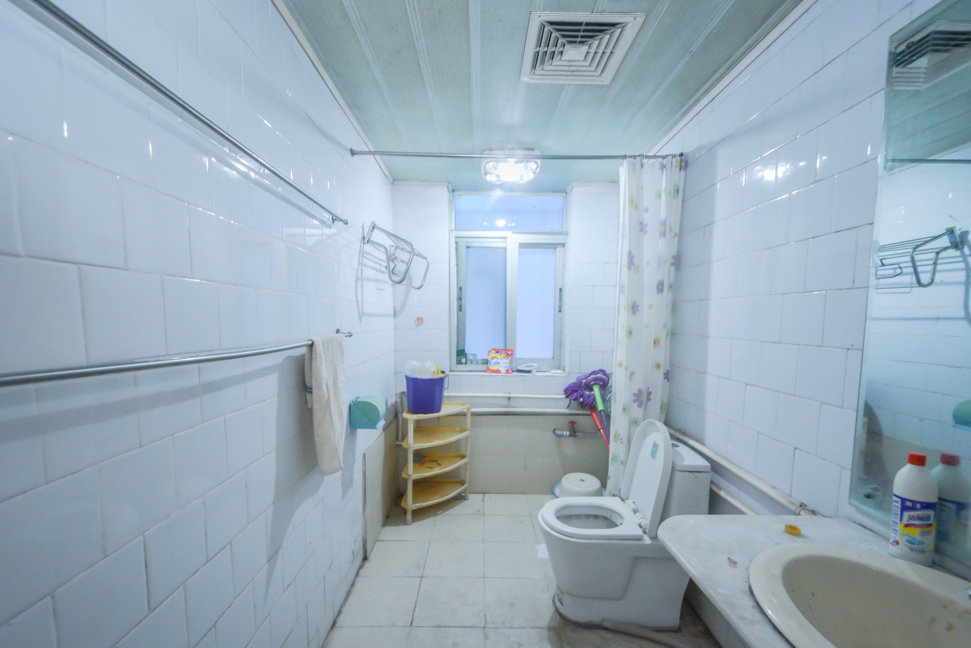 远东公寓 3室1厅1卫 62.8万 远东公寓 3室1厅1卫 62.8万卫生间