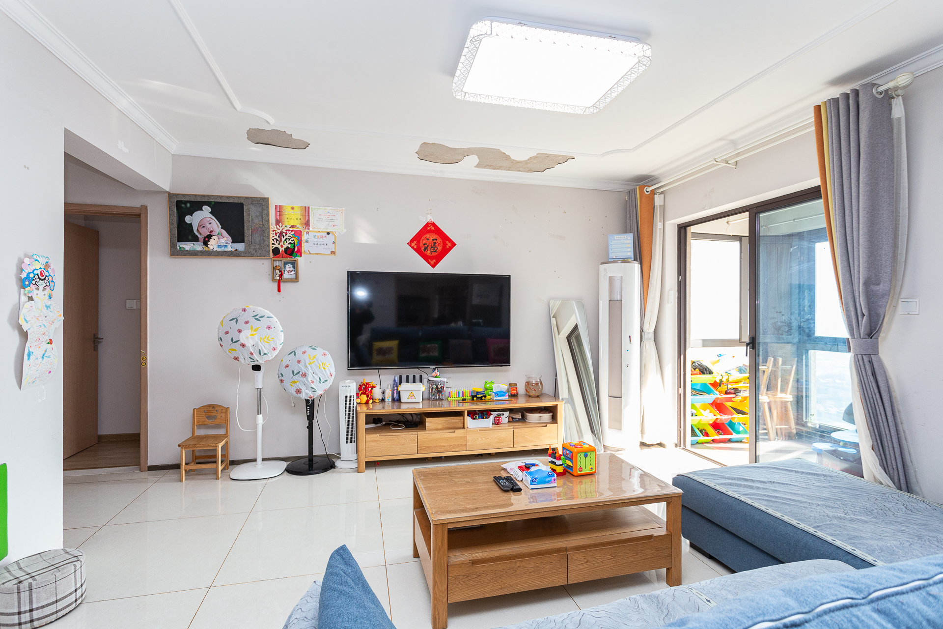 时代倾城二期 3室2厅2卫 70.0万 时代倾城二期 3室2厅2卫 70.0万客厅