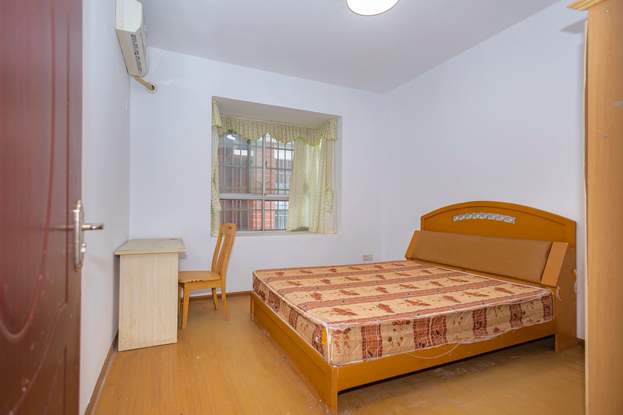 湘楚家园 2室2厅1卫 43.8万 湘楚家园 2室2厅1卫 43.8万卧室