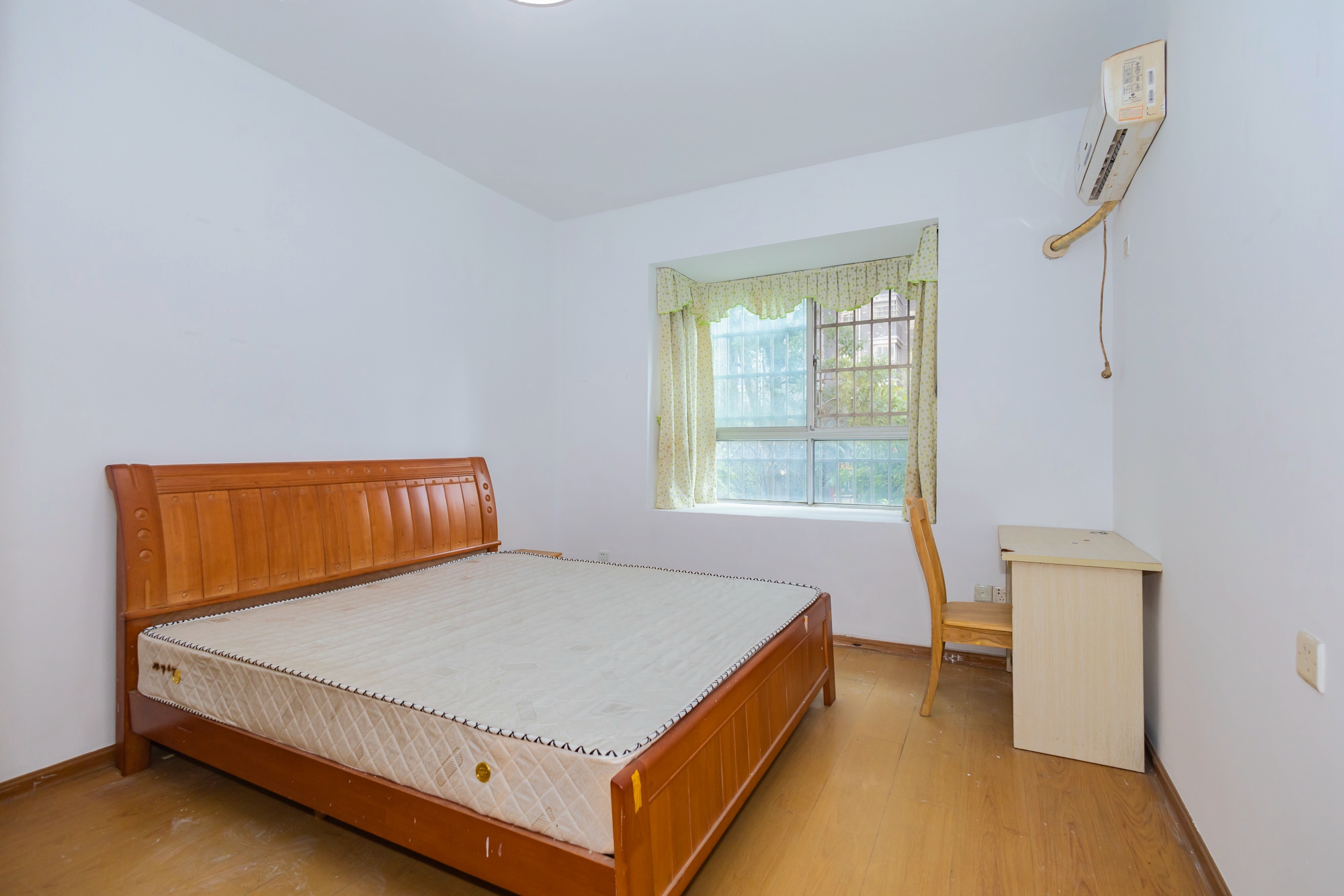 湘楚家园 2室2厅1卫 43.8万 湘楚家园 2室2厅1卫 43.8万卧室