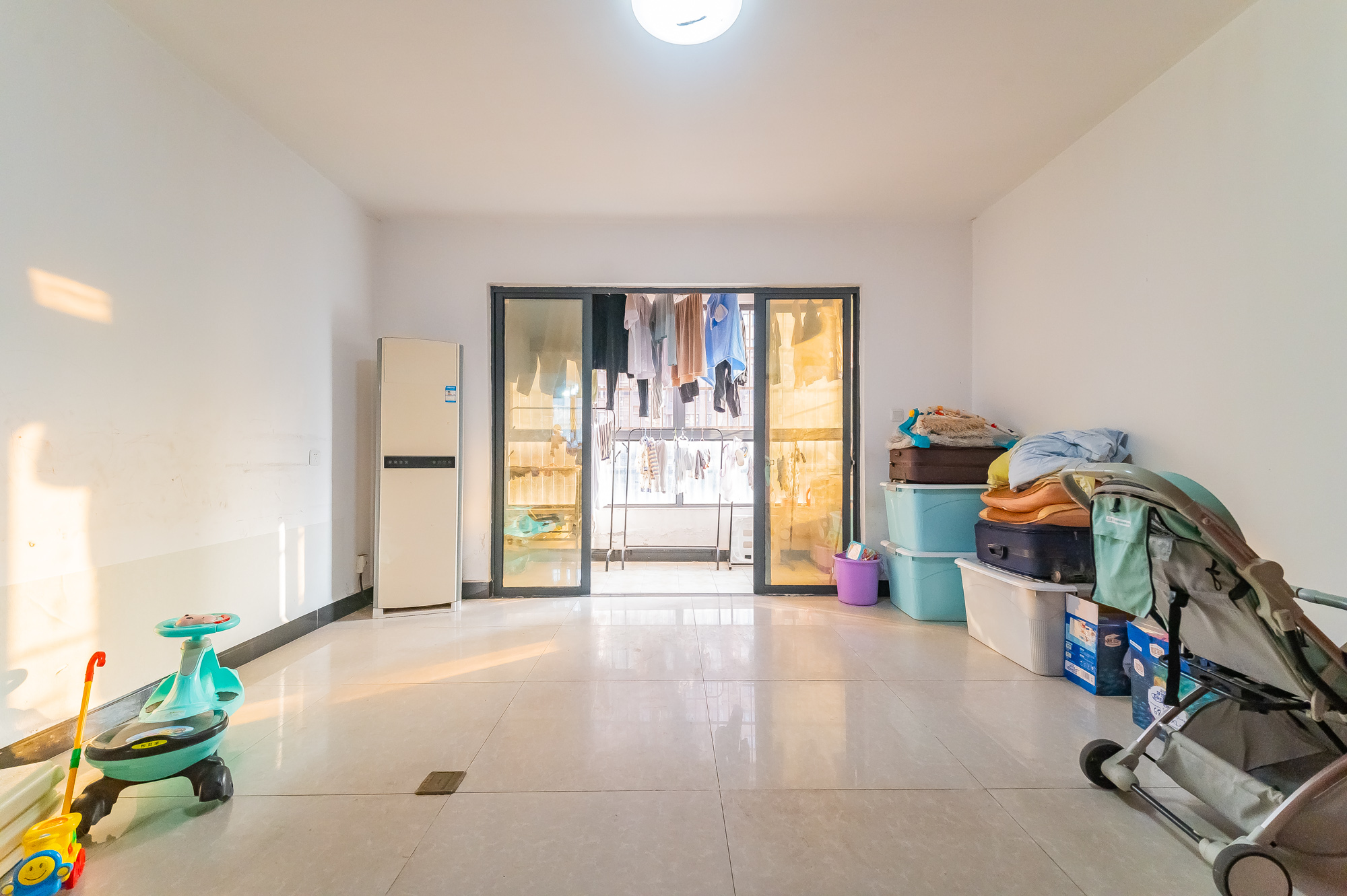 深业睿城 4室2厅2卫 108.8万 深业睿城 4室2厅2卫 108.8万客厅