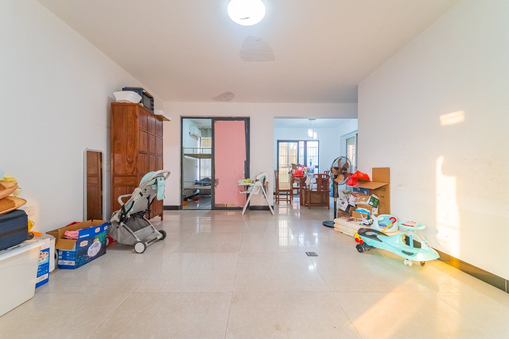 深业睿城 4室2厅2卫 108.8万 深业睿城 4室2厅2卫 108.8万客厅