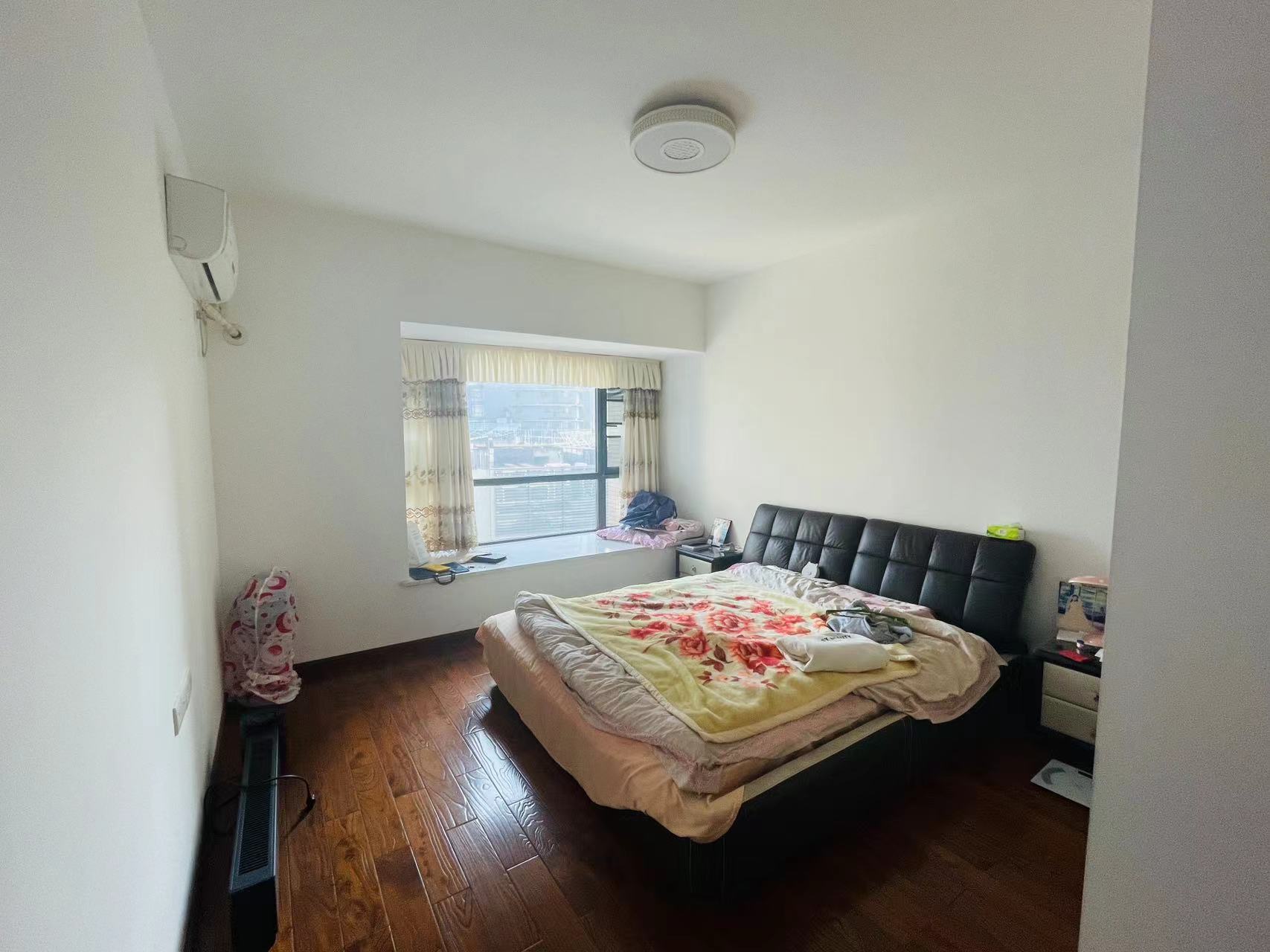 美的城一期 3室2厅2卫 54.0万 美的城一期 3室2厅2卫 54.0万室内图