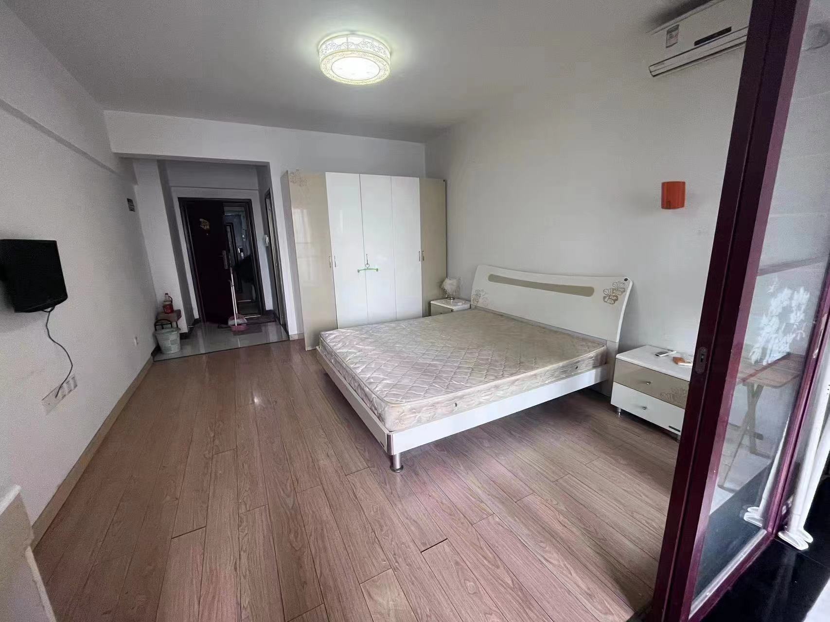 龙泰熙城 1室1厅1卫 850.00元/月 龙泰熙城 1室1厅1卫 850.00元/月室内图