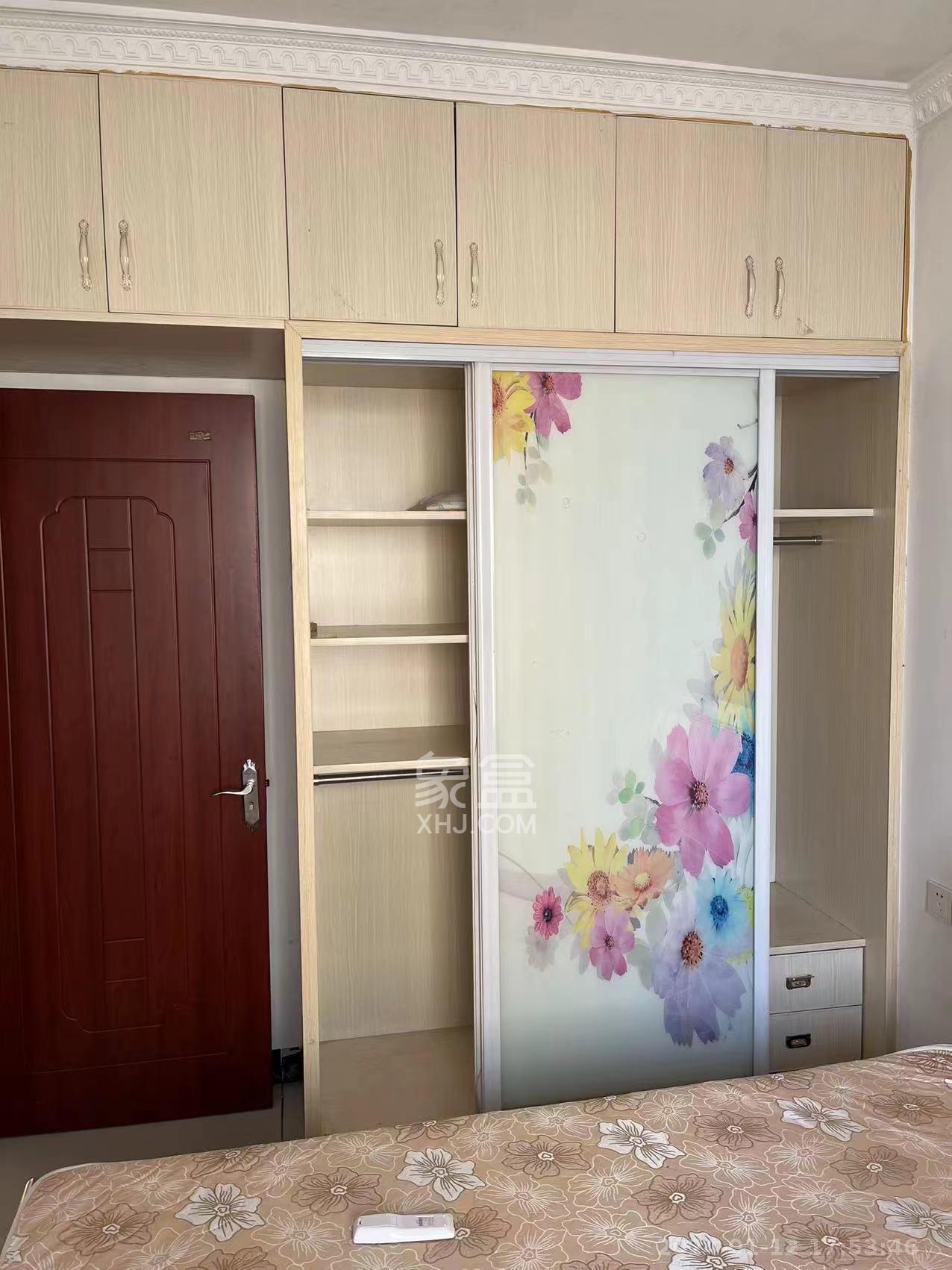 荣盛花语馨苑  3室2厅1卫    1000.0元/月室内图