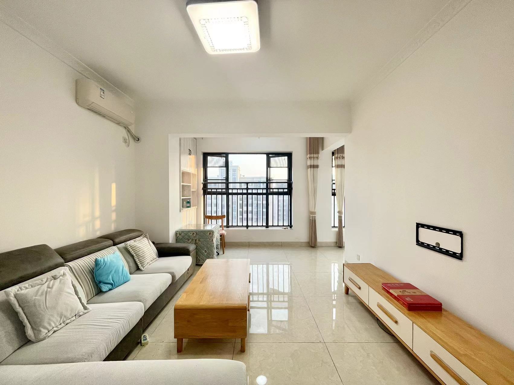 山水洲城华晨第一城 2室2厅1卫 43.8万 山水洲城华晨第一城 2室2厅1卫 43.8万室内图