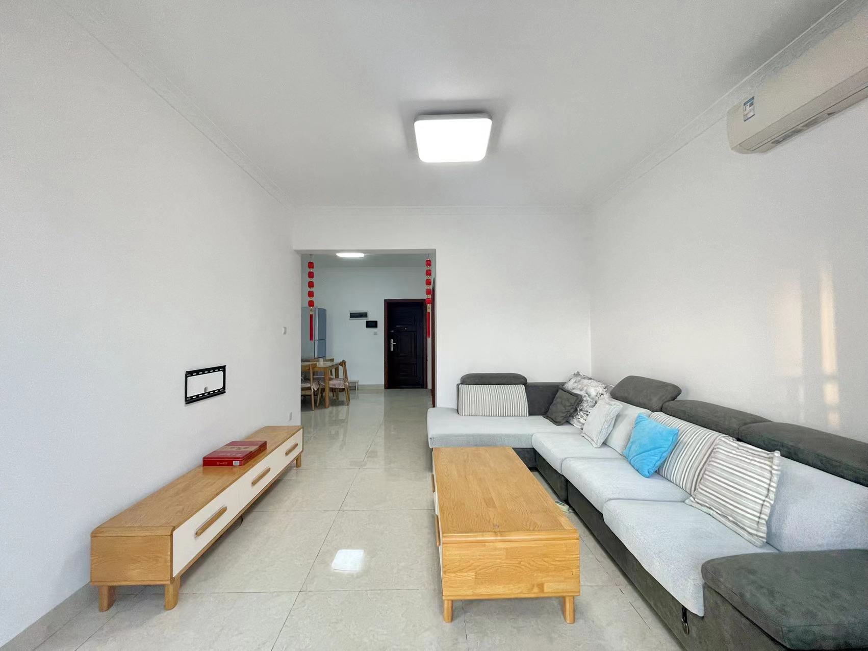 山水洲城华晨第一城 2室2厅1卫 43.8万 山水洲城华晨第一城 2室2厅1卫 43.8万室内图