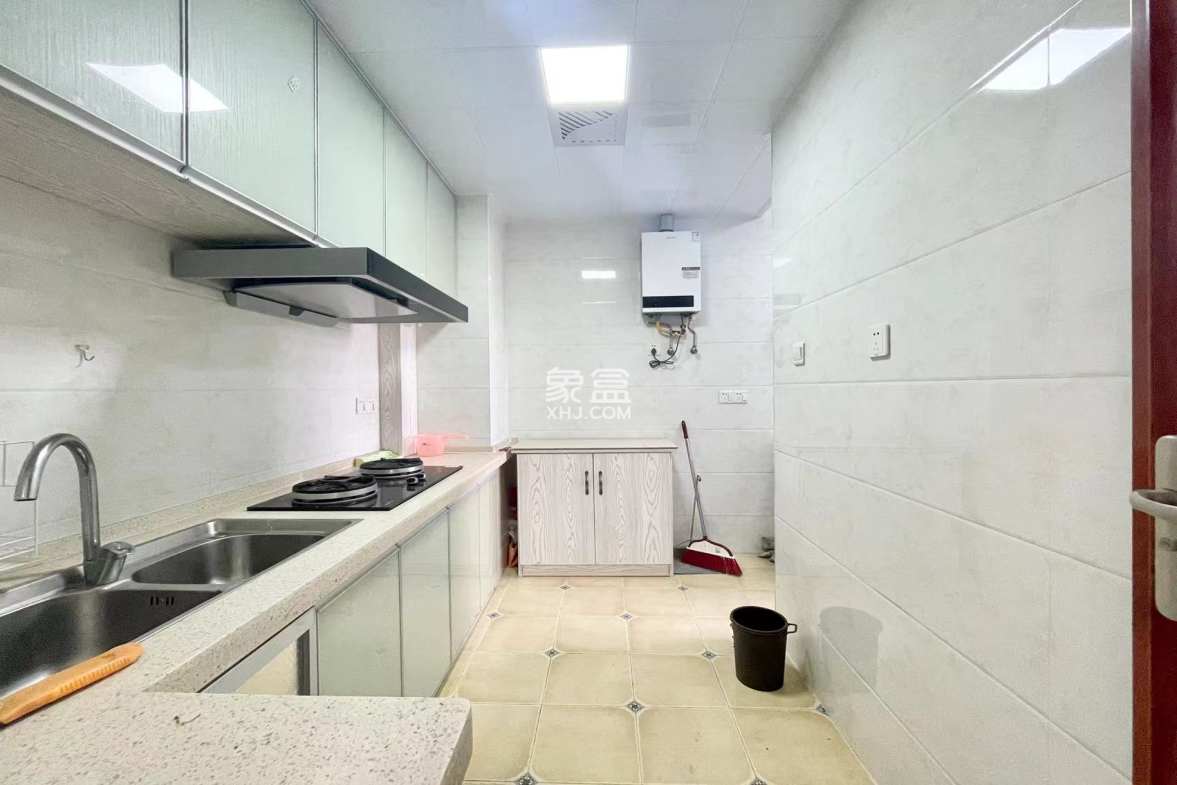 山水洲城华晨第一城 2室2厅1卫 43.8万 山水洲城华晨第一城 2室2厅1卫 43.8万室内图