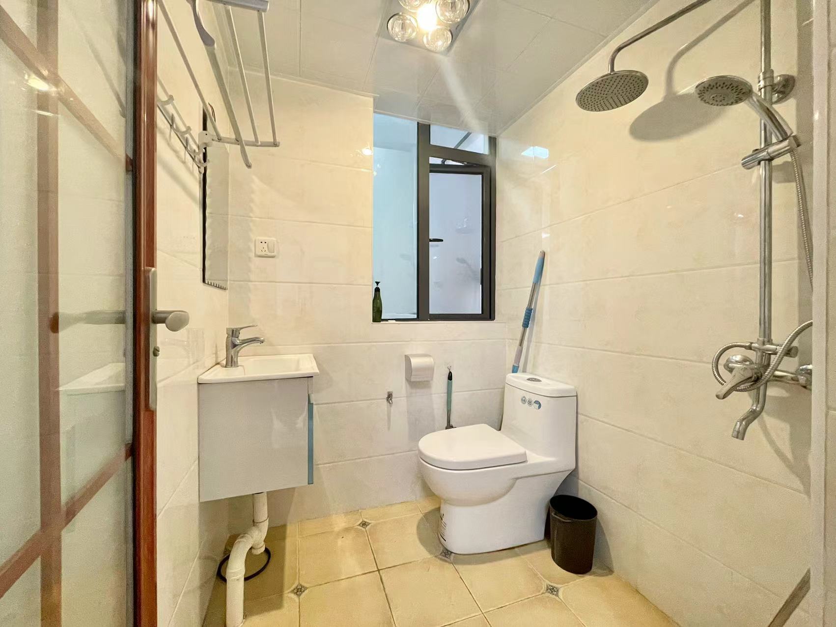 山水洲城华晨第一城 2室2厅1卫 43.8万 山水洲城华晨第一城 2室2厅1卫 43.8万室内图