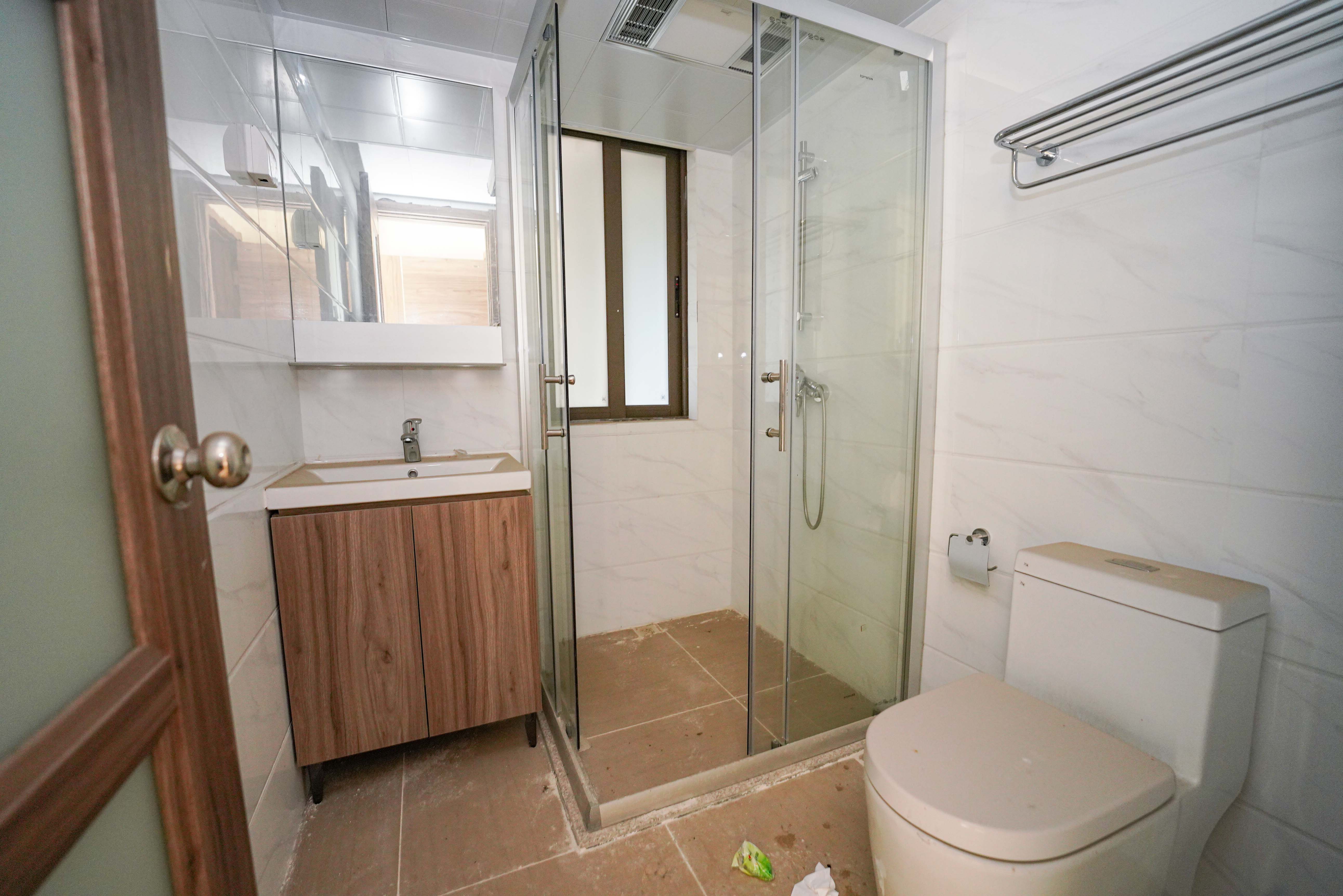 碧桂园公园壹号(凯怡茗苑) 3室2厅2卫 78.0万 碧桂园公园壹号(凯怡茗苑) 3室2厅2卫 78.0万卫生间