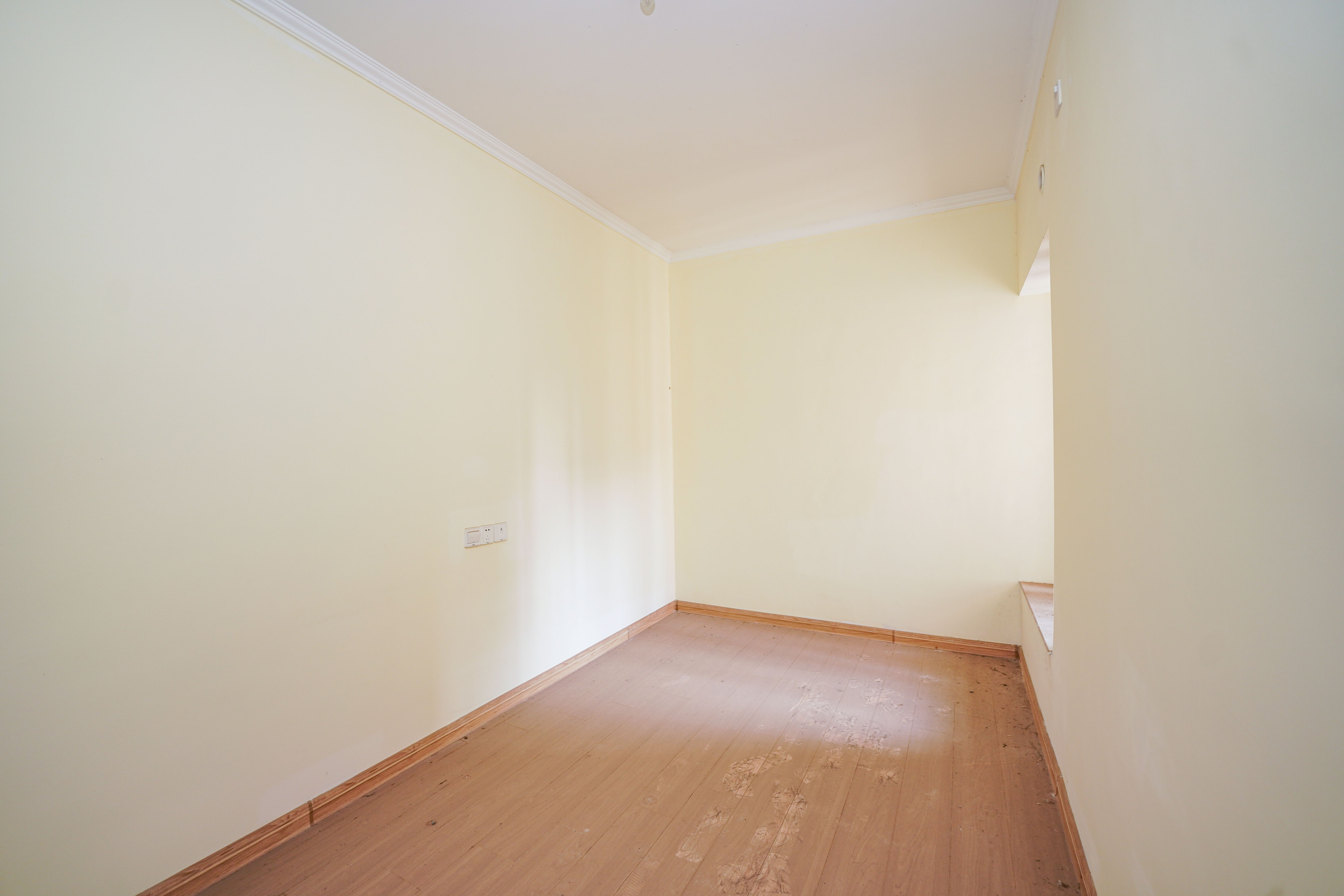 碧桂园公园壹号(凯怡茗苑) 3室2厅2卫 78.0万 碧桂园公园壹号(凯怡茗苑) 3室2厅2卫 78.0万卧室