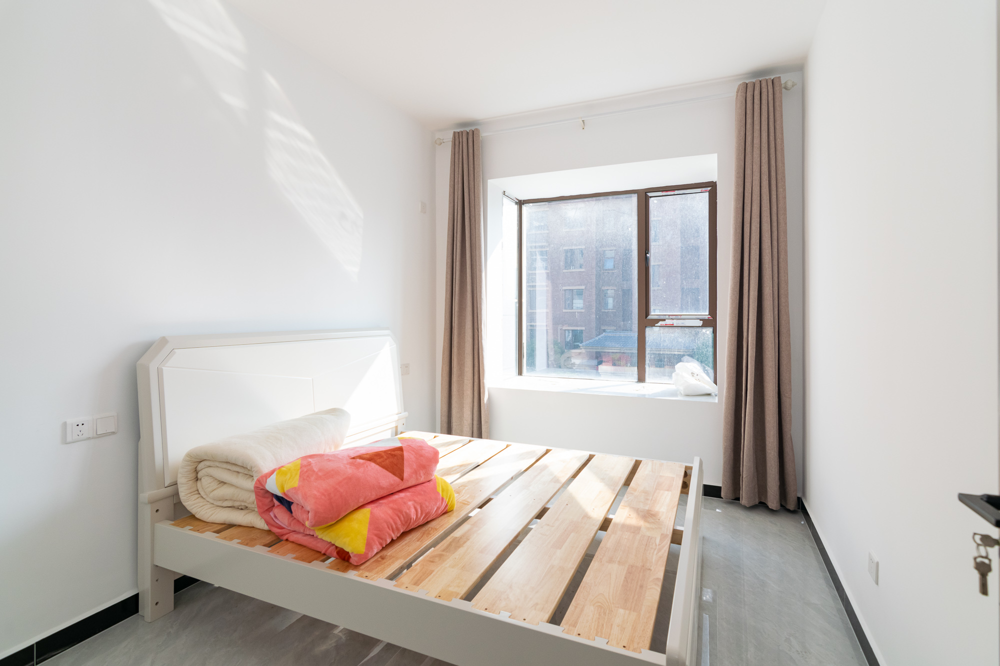 大汉汉园  5室2厅2卫    132.0万卧室