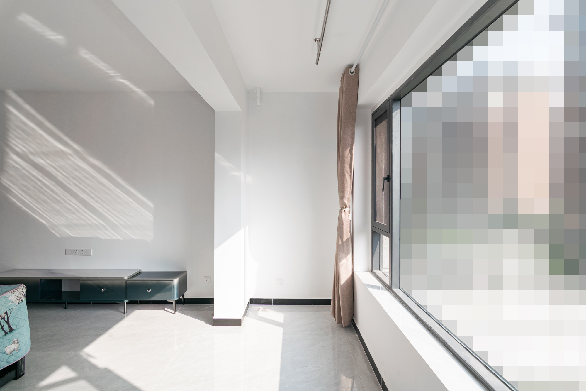 大汉汉园  5室2厅2卫    132.0万阳台