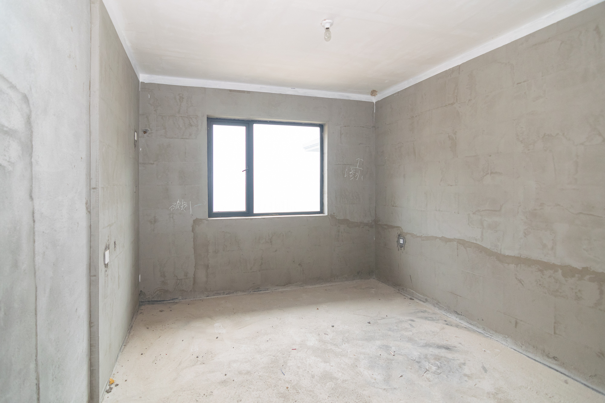 荣盛岳麓峰景 3室2厅2卫 78.4万 荣盛岳麓峰景 3室2厅2卫 78.4万卧室