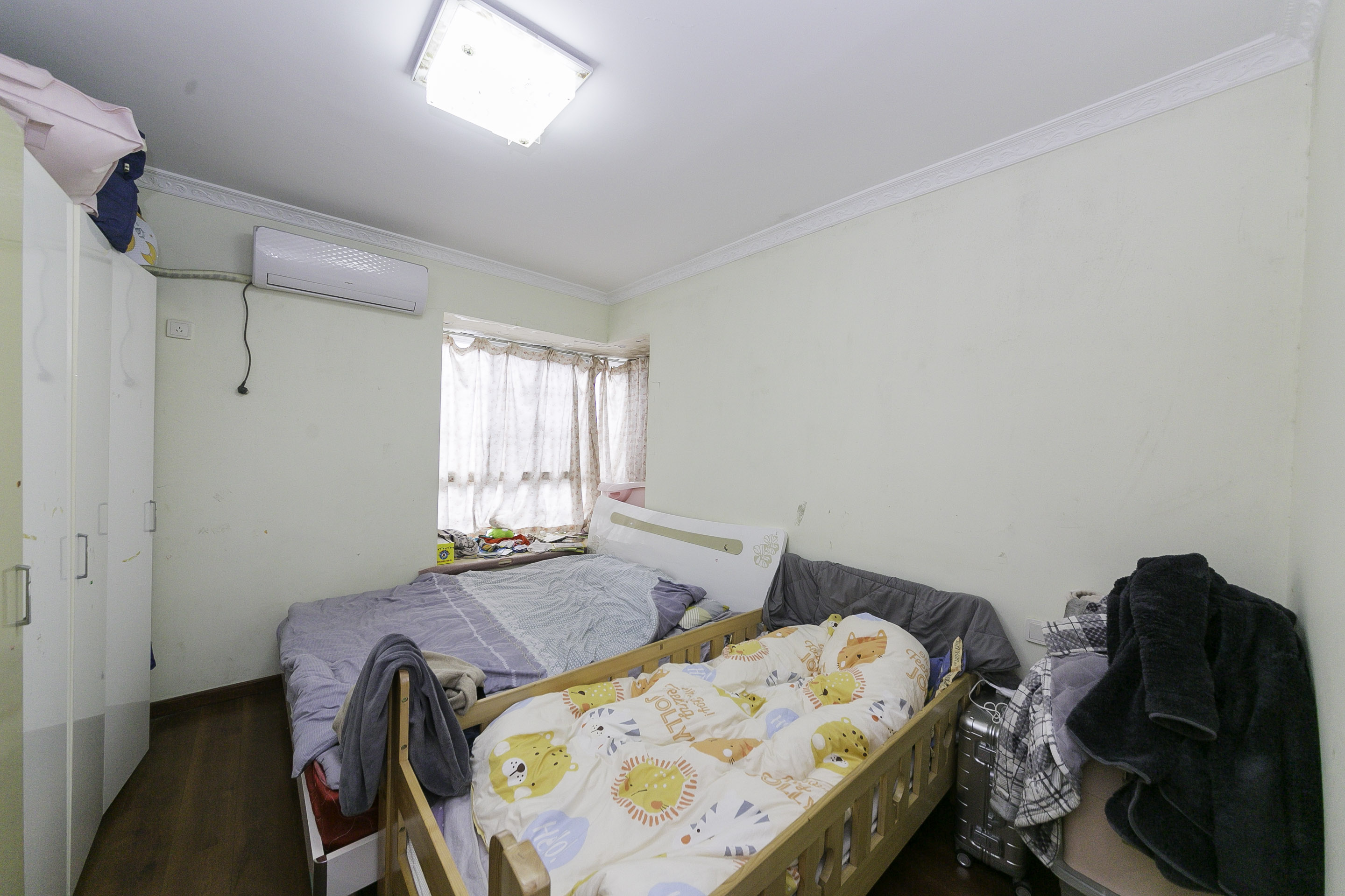 生活艺术城 3室2厅2卫 89.0万 生活艺术城 3室2厅2卫 89.0万卧室