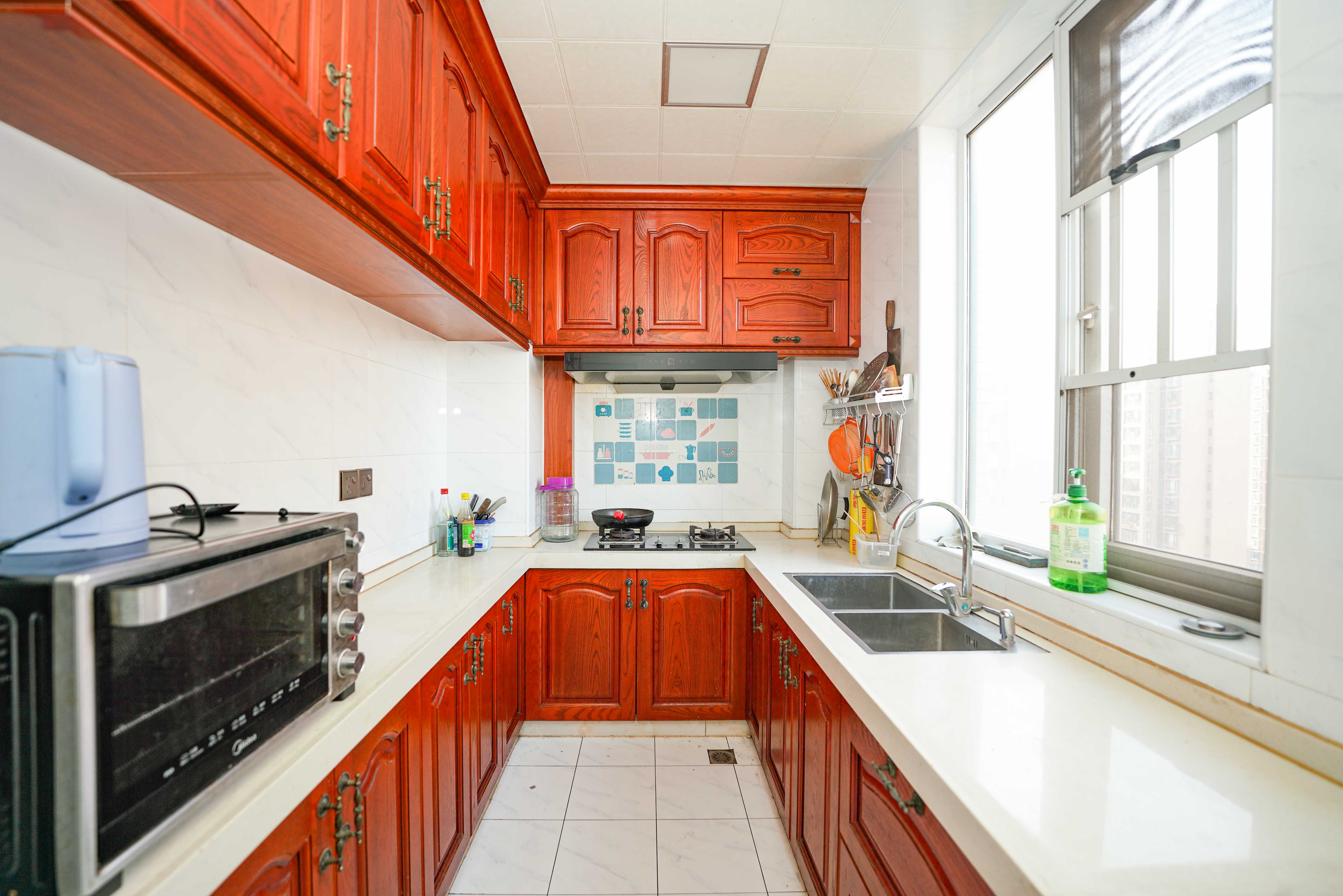 丽发新城  3室2厅2卫    105.0万其他