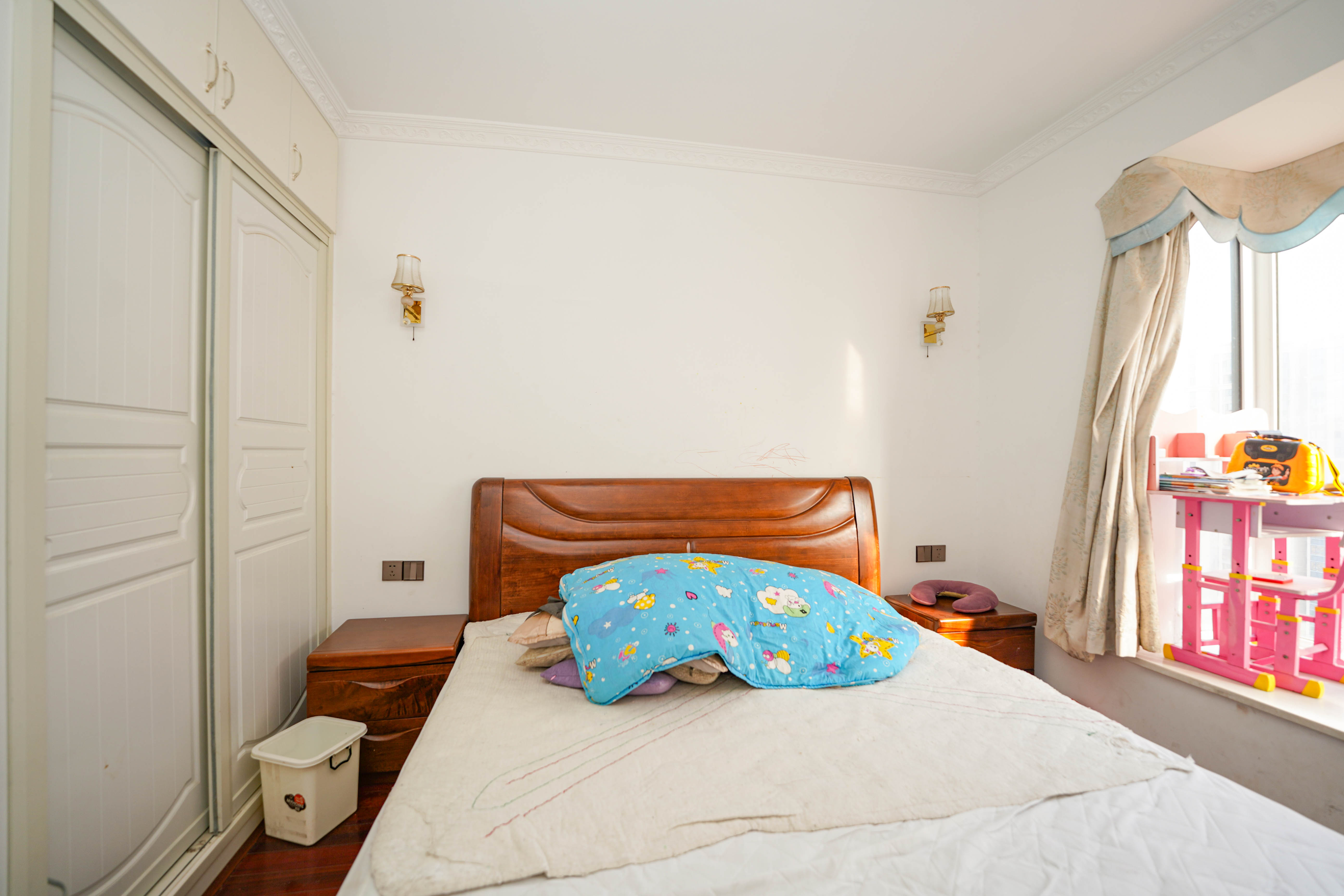 丽发新城  3室2厅2卫    105.0万卧室