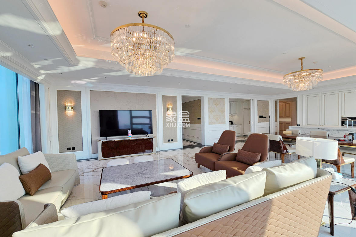 运达中央广场一、二期  6室2厅4卫    1580.0万 运达中央广场一、二期  6室2厅4卫    1580.0万客厅