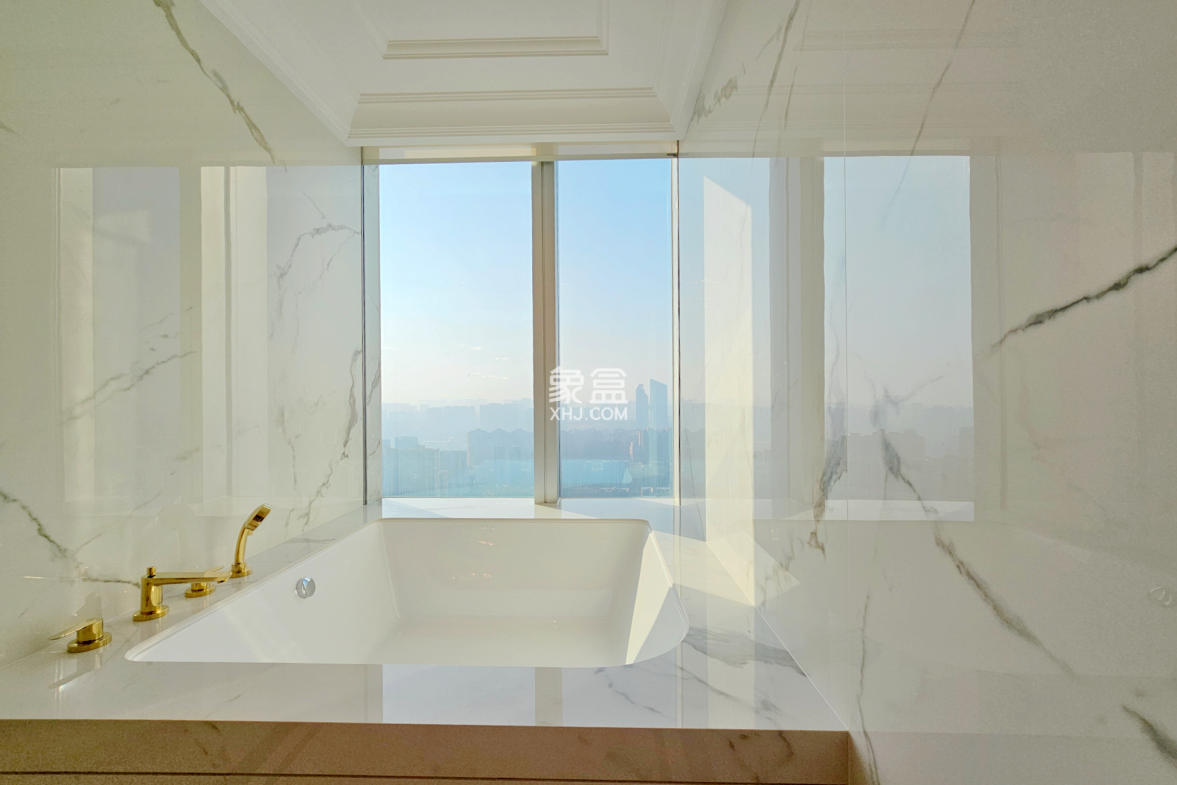 运达中央广场一、二期  6室2厅4卫    1580.0万 运达中央广场一、二期  6室2厅4卫    1580.0万其他