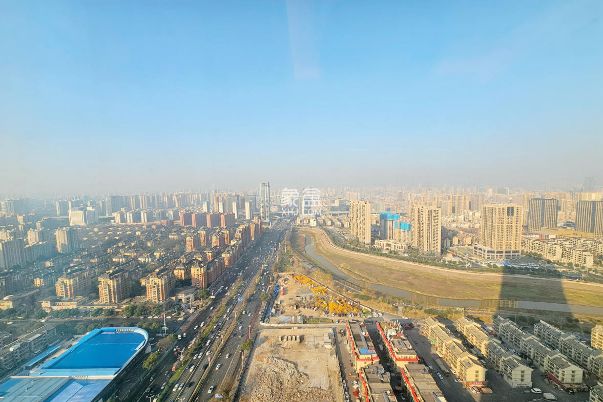 运达中央广场一、二期  6室2厅4卫    1580.0万 运达中央广场一、二期  6室2厅4卫    1580.0万其他