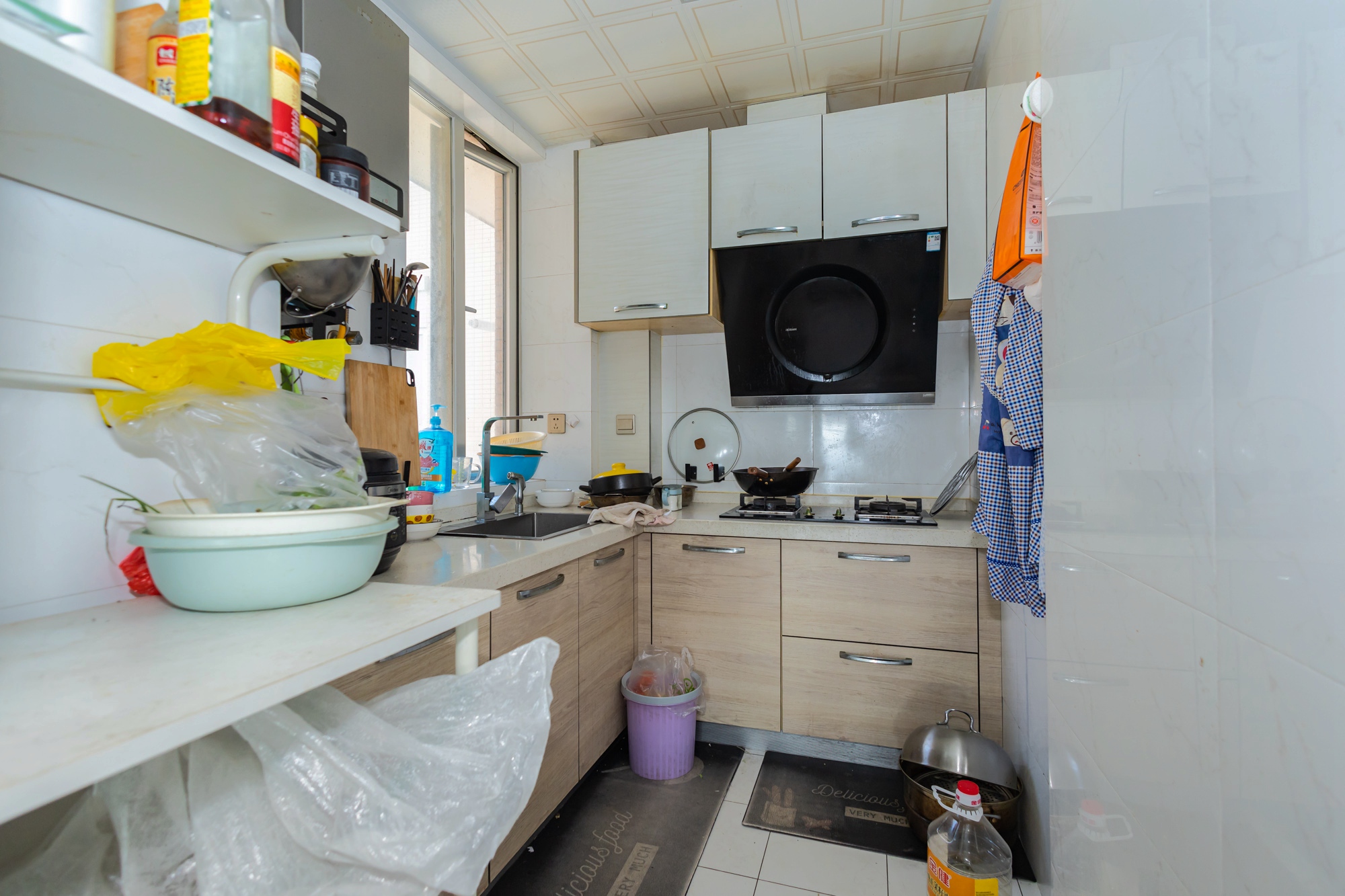 恒广国际景园一二区  2室2厅1卫    68.8万 恒广国际景园一二区  2室2厅1卫    68.8万厨房