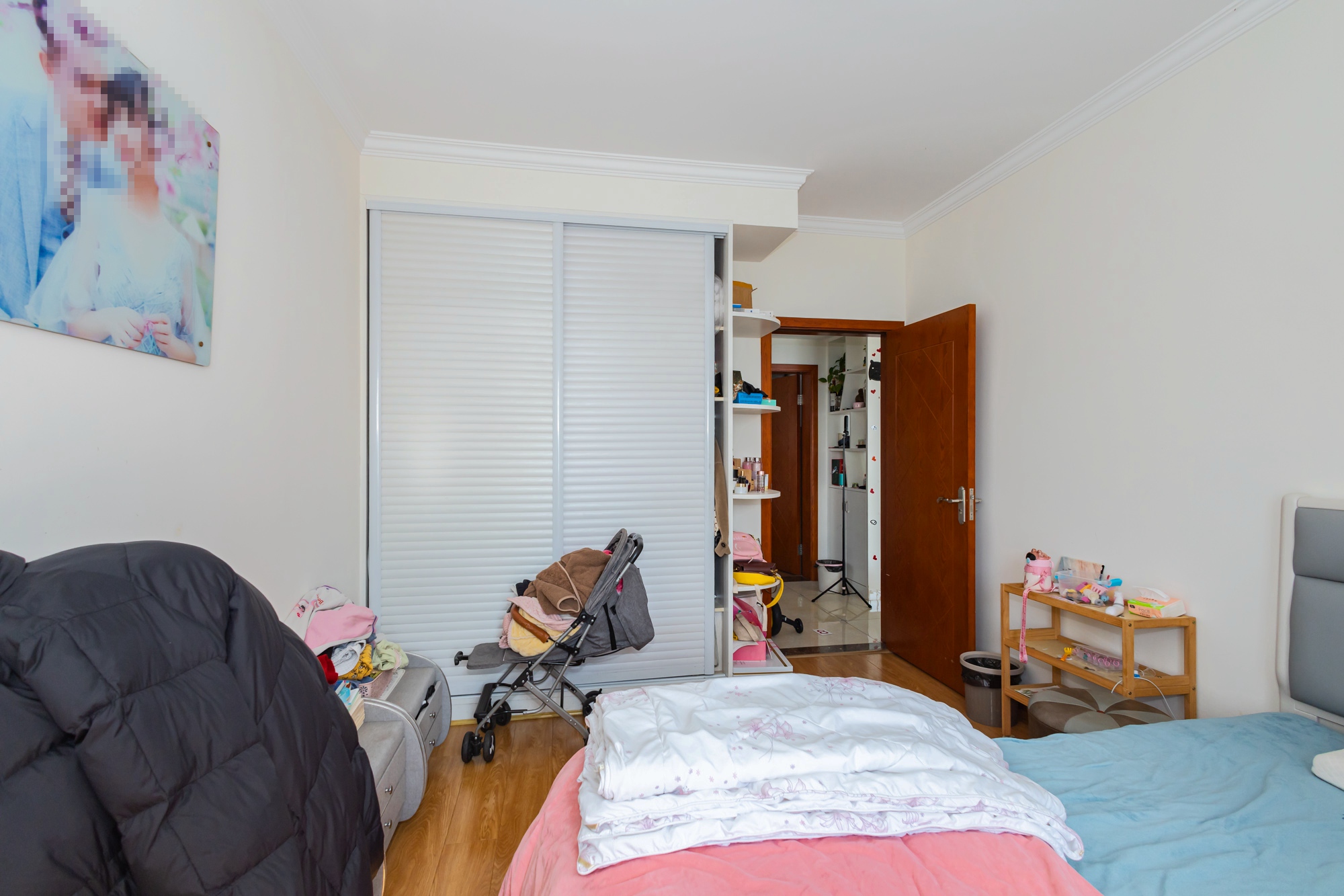 恒广国际景园一二区  2室2厅1卫    68.8万 恒广国际景园一二区  2室2厅1卫    68.8万卧室