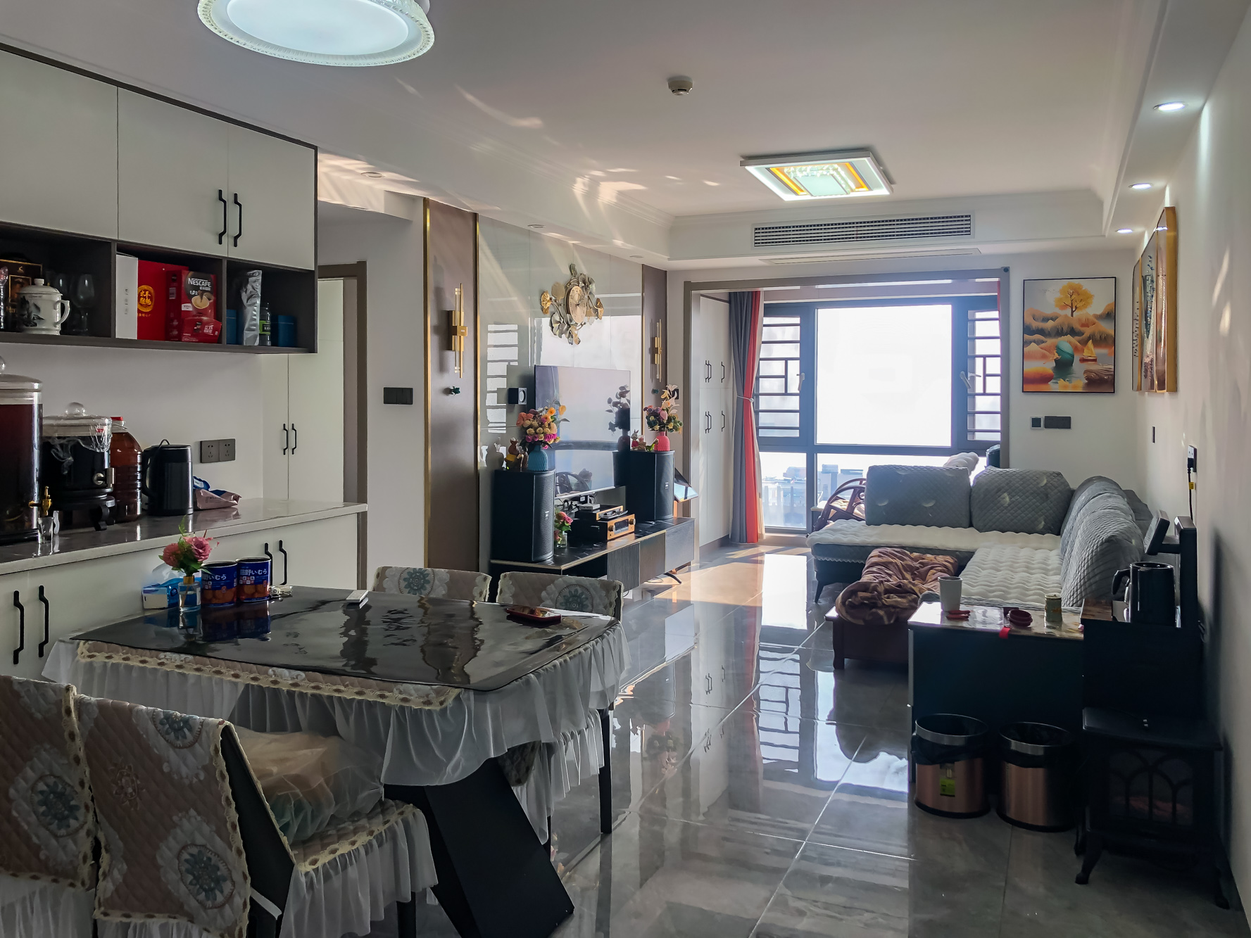 金科时代中心  3室2厅1卫    90.8万 金科时代中心  3室2厅1卫    90.8万客厅