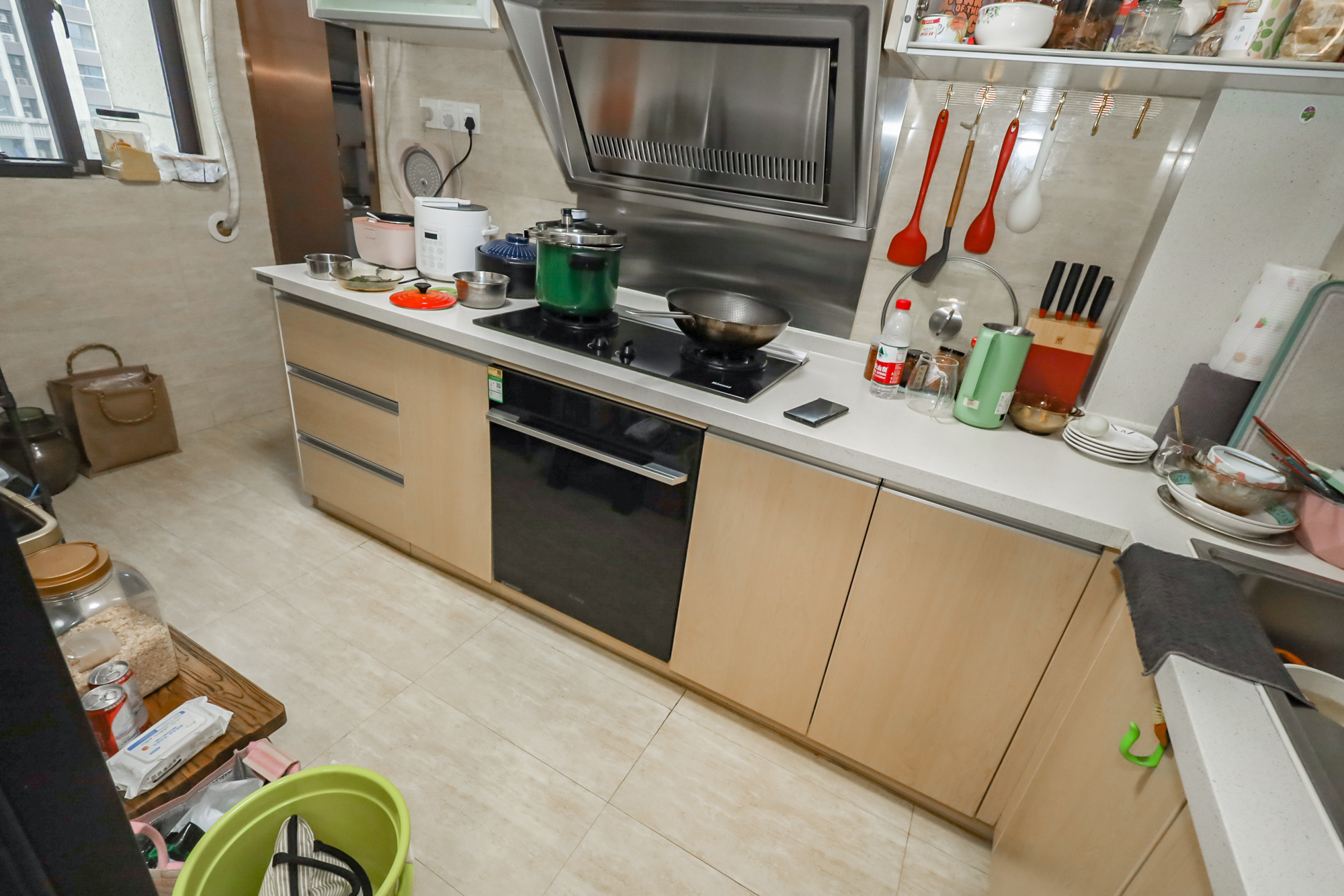 绿地中央广场 4室2厅2卫 238.8万 绿地中央广场 4室2厅2卫 238.8万厨房