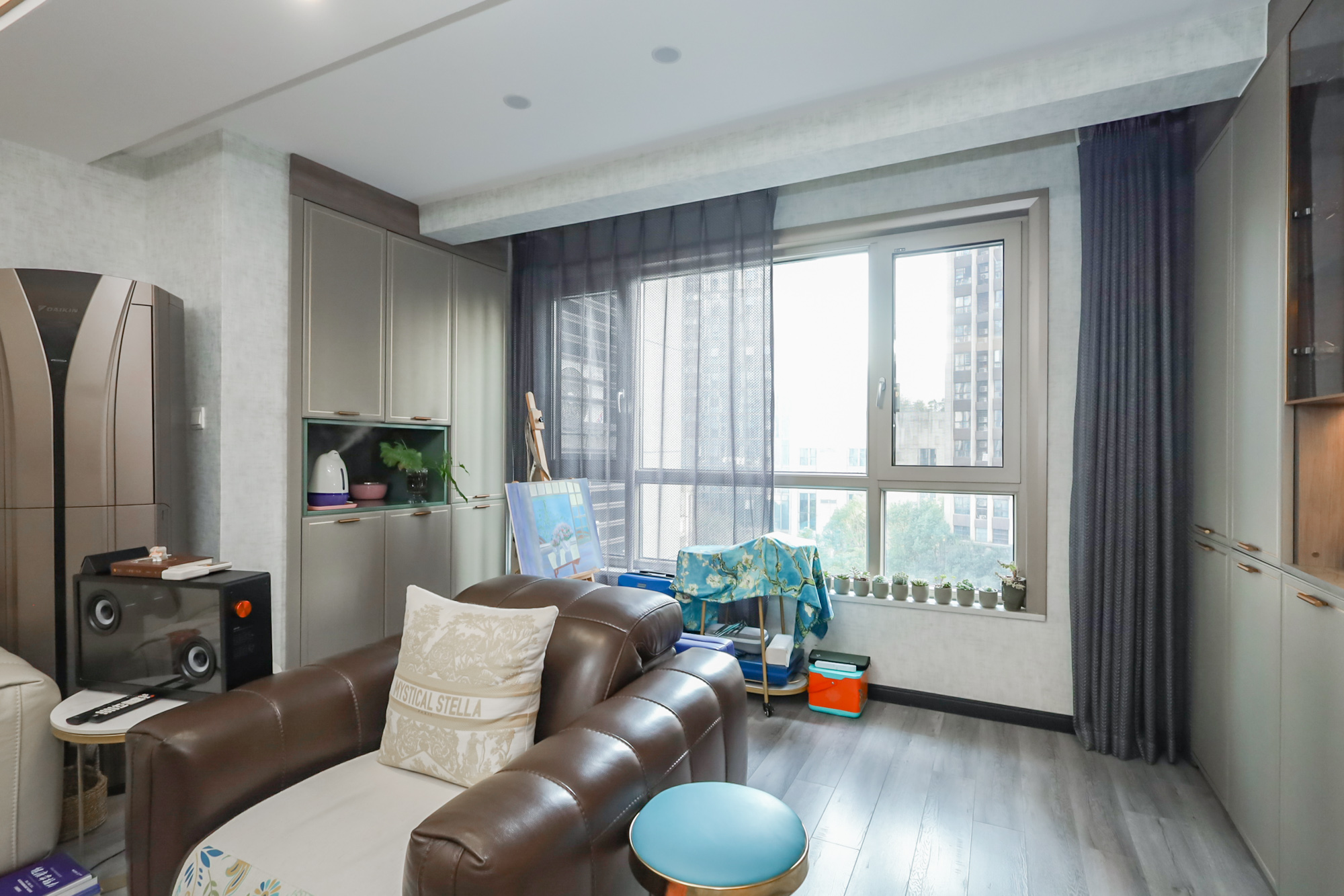 绿地中央广场 4室2厅2卫 238.8万 绿地中央广场 4室2厅2卫 238.8万阳台