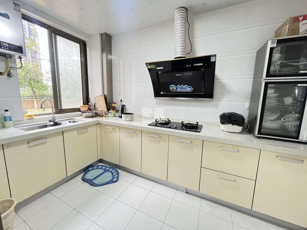 奥园养生城 4室2厅2卫 110.0万 奥园养生城 4室2厅2卫 110.0万室内图