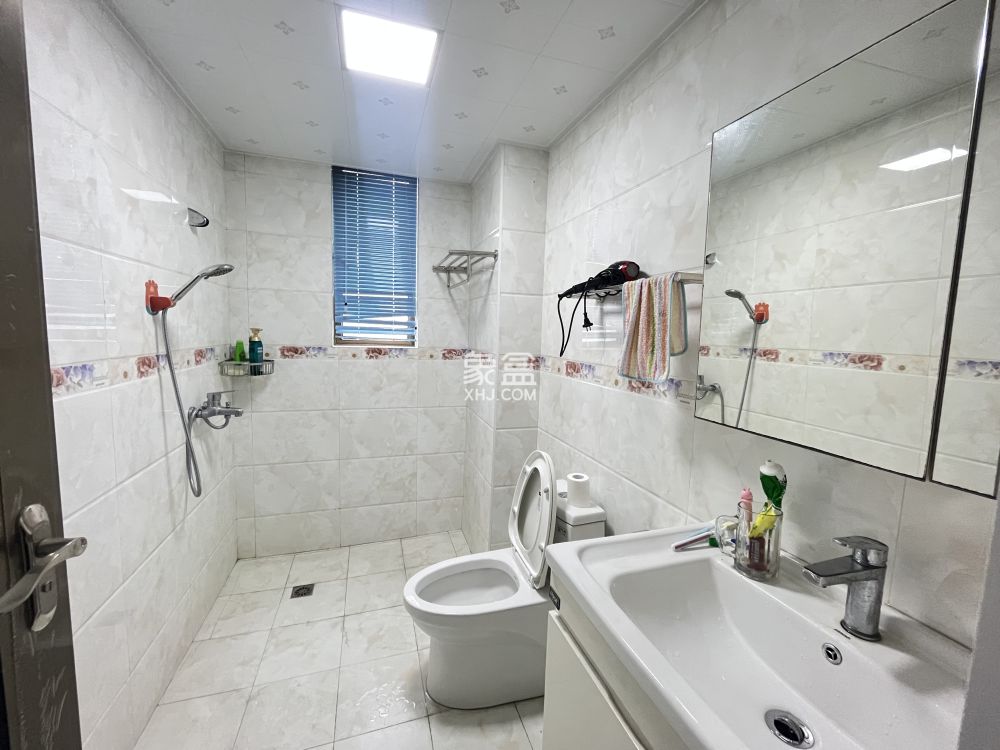 奥园养生城 4室2厅2卫 110.0万 奥园养生城 4室2厅2卫 110.0万室内图