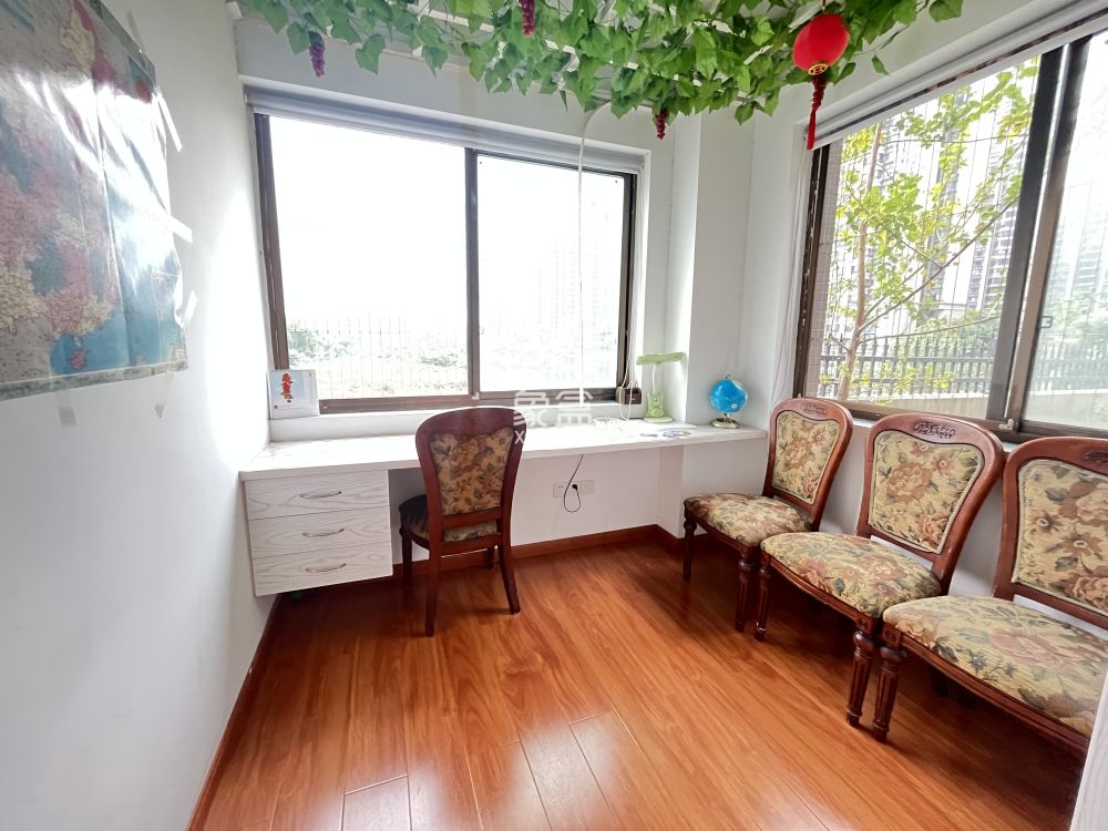 奥园养生城 4室2厅2卫 110.0万 奥园养生城 4室2厅2卫 110.0万室内图