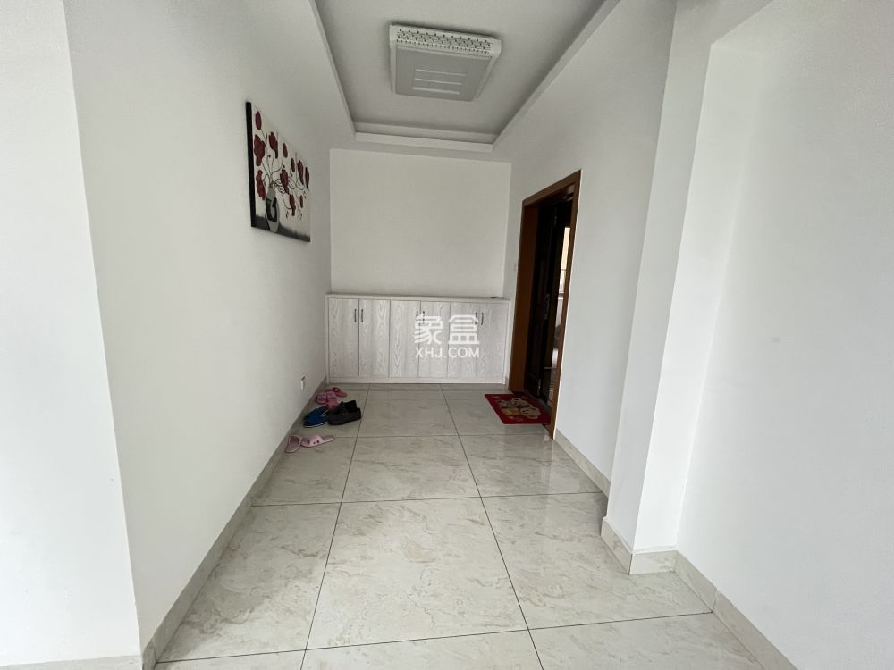 奥园养生城 4室2厅2卫 110.0万 奥园养生城 4室2厅2卫 110.0万室内图