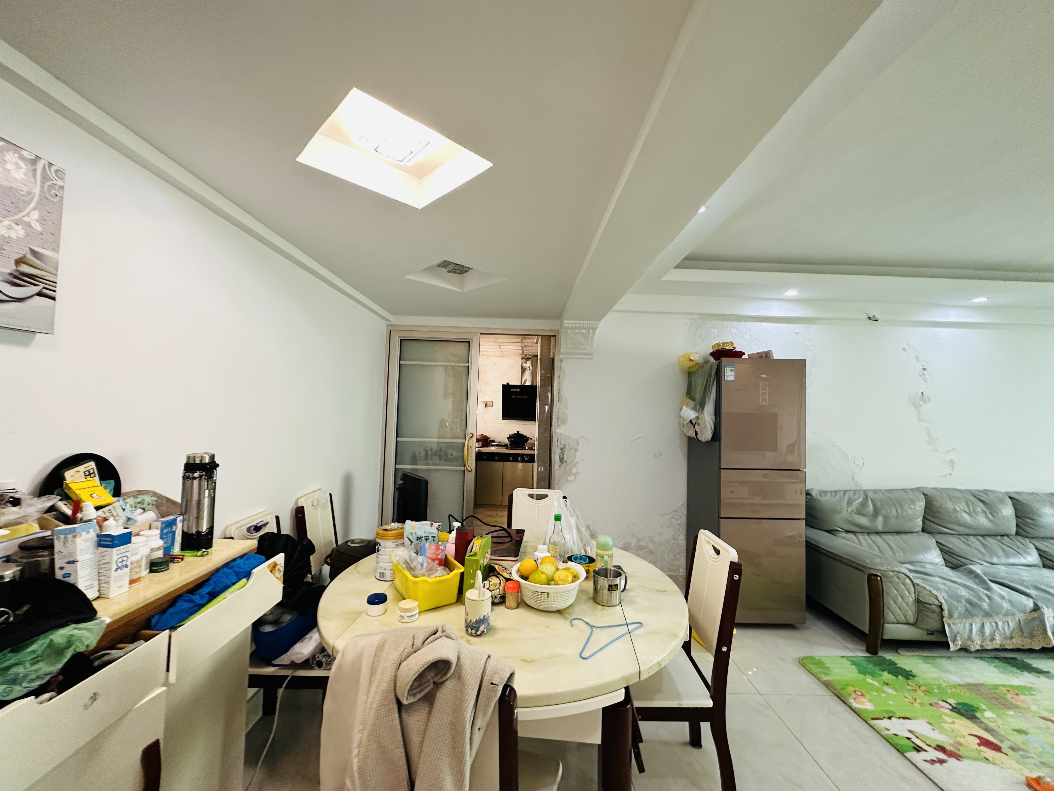 昌茂花园  2室2厅1卫    85.5万客厅