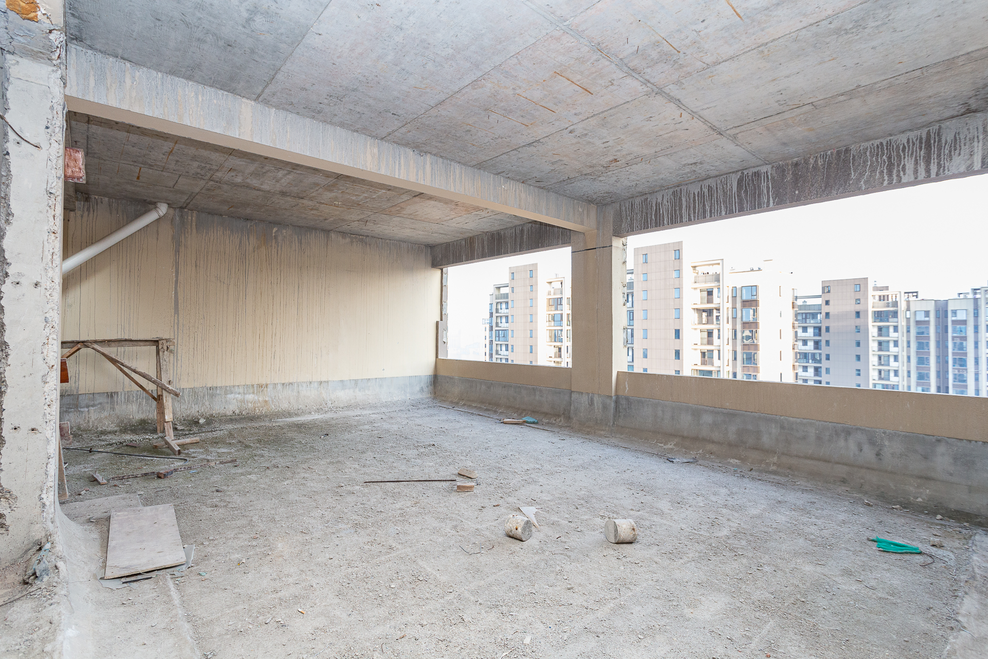 润和湘江天地AB区 4室2厅2卫 180.0万 润和湘江天地AB区 4室2厅2卫 180.0万卧室