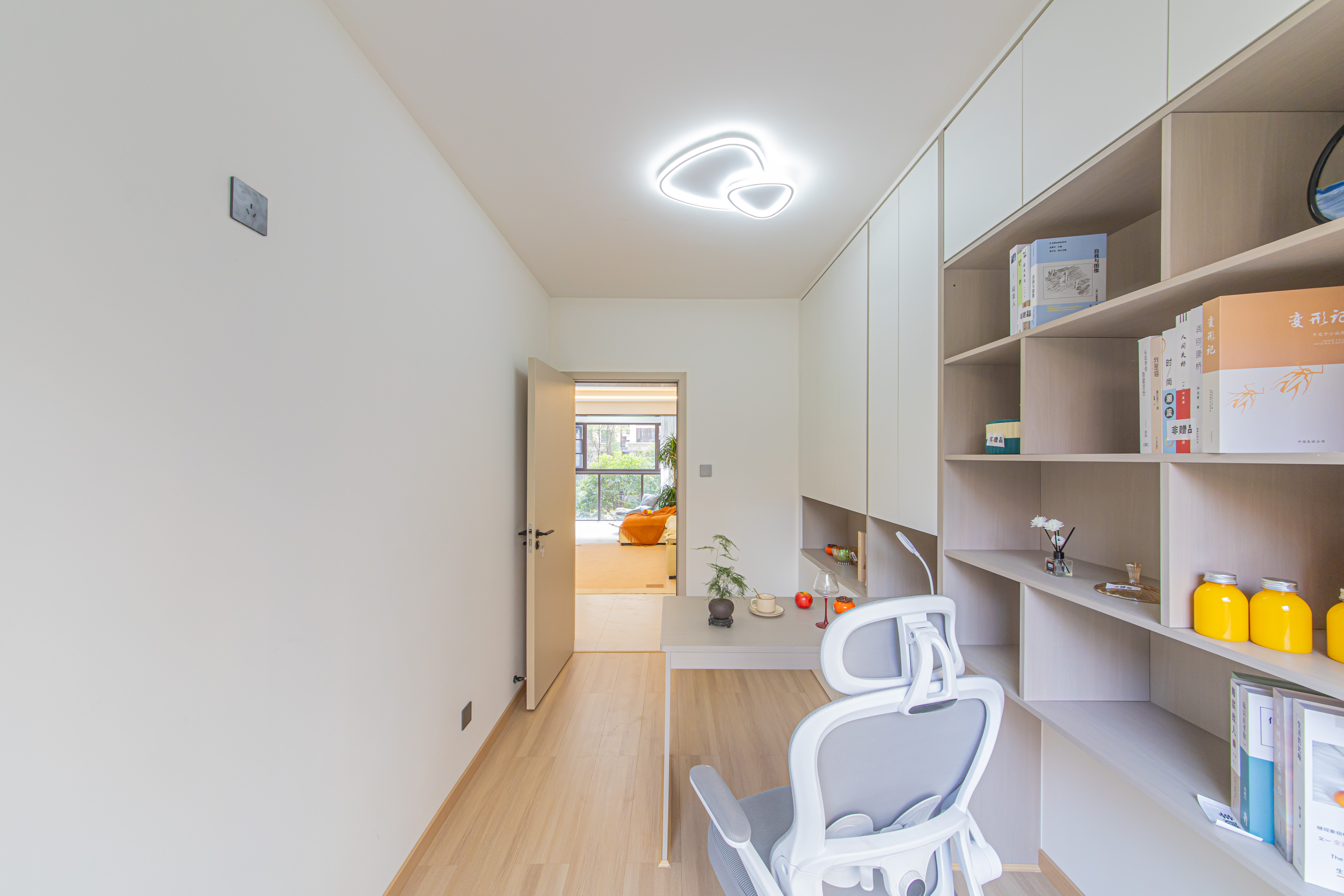 鑫远悦城(鑫远悦时代) 4室2厅2卫 139.0万 鑫远悦城(鑫远悦时代) 4室2厅2卫 139.0万卧室