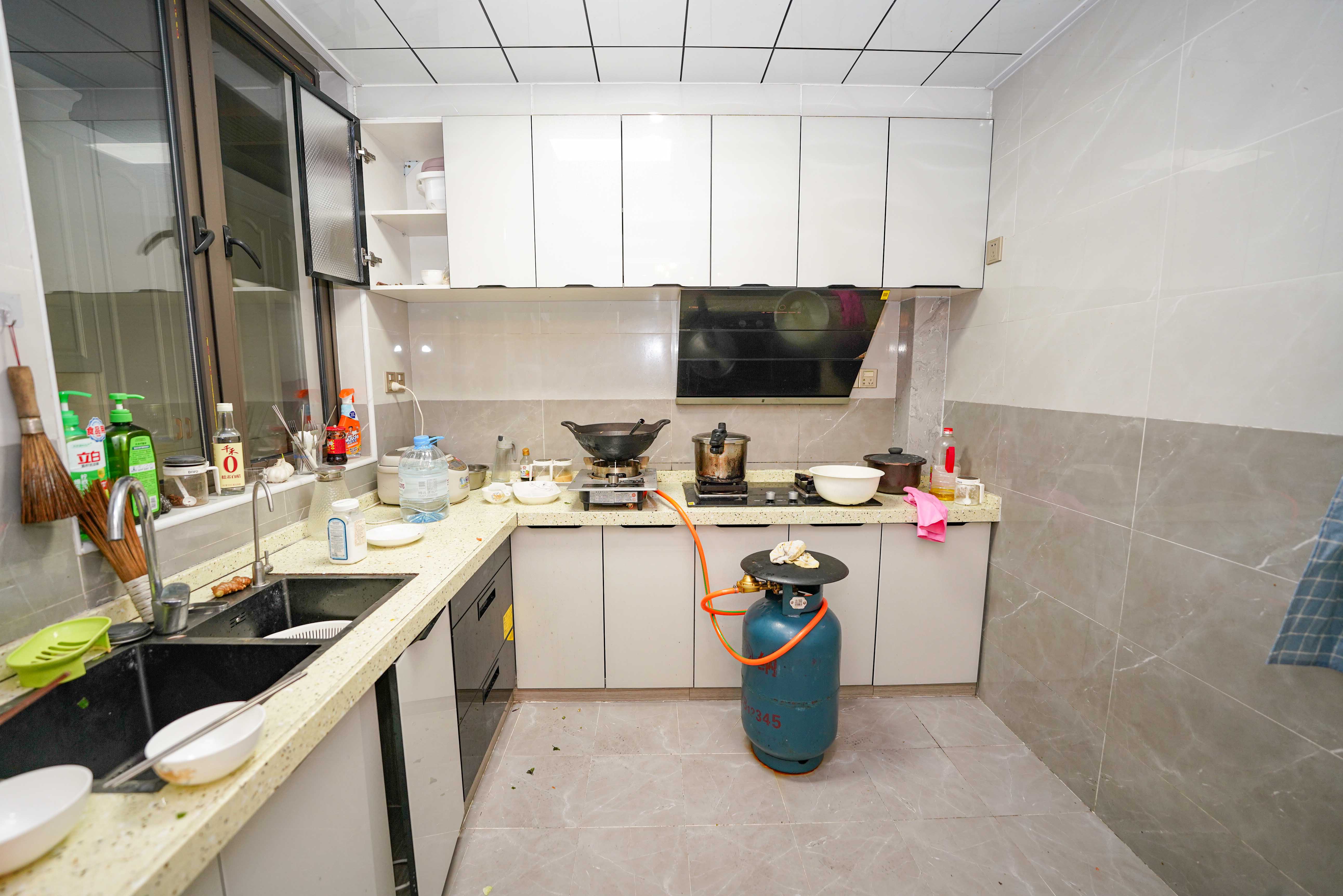 佳兆业水岸新都  4室3厅2卫   128.00万其他