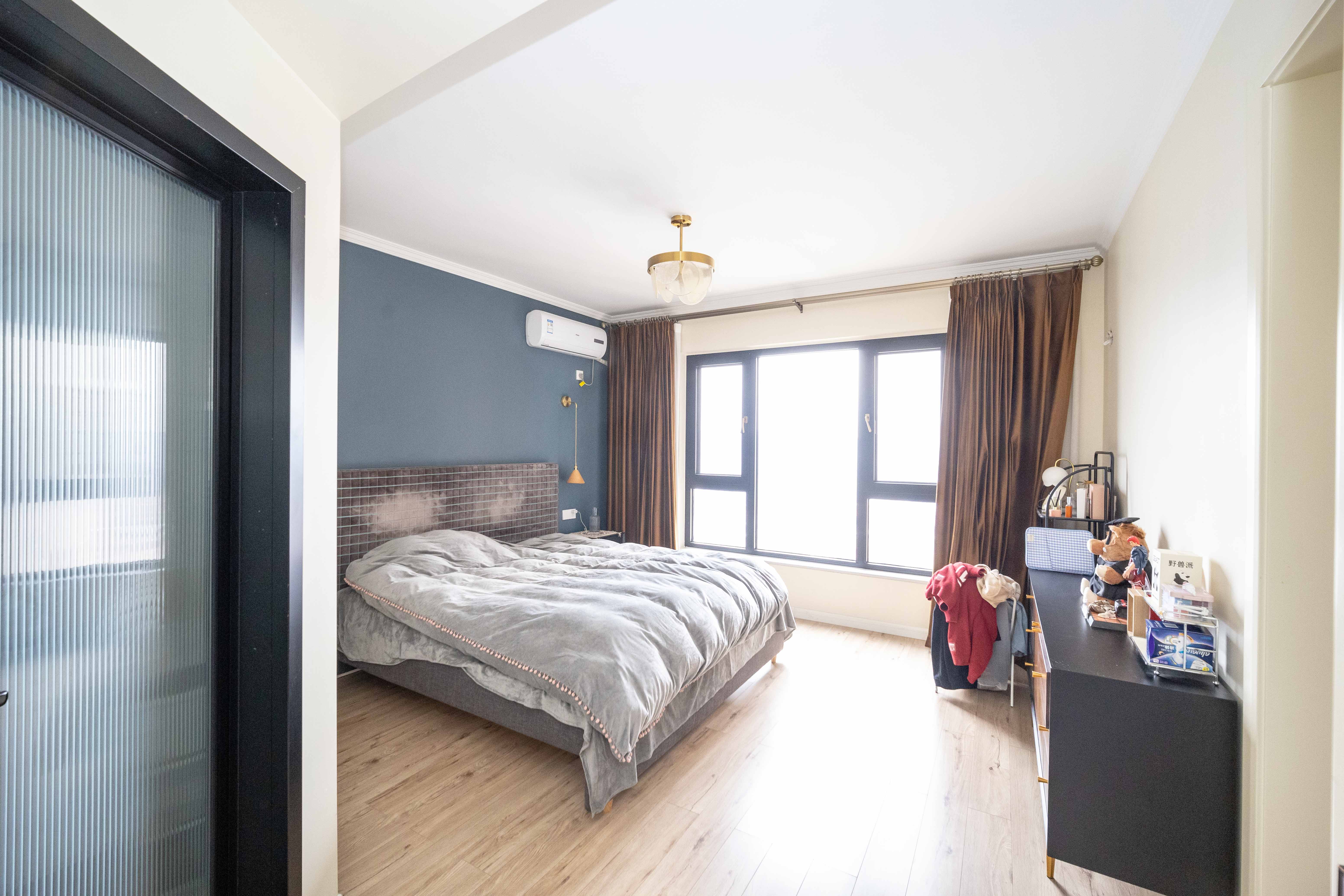 江河双水湾 4室2厅1卫 128.0万 江河双水湾 4室2厅1卫 128.0万卧室