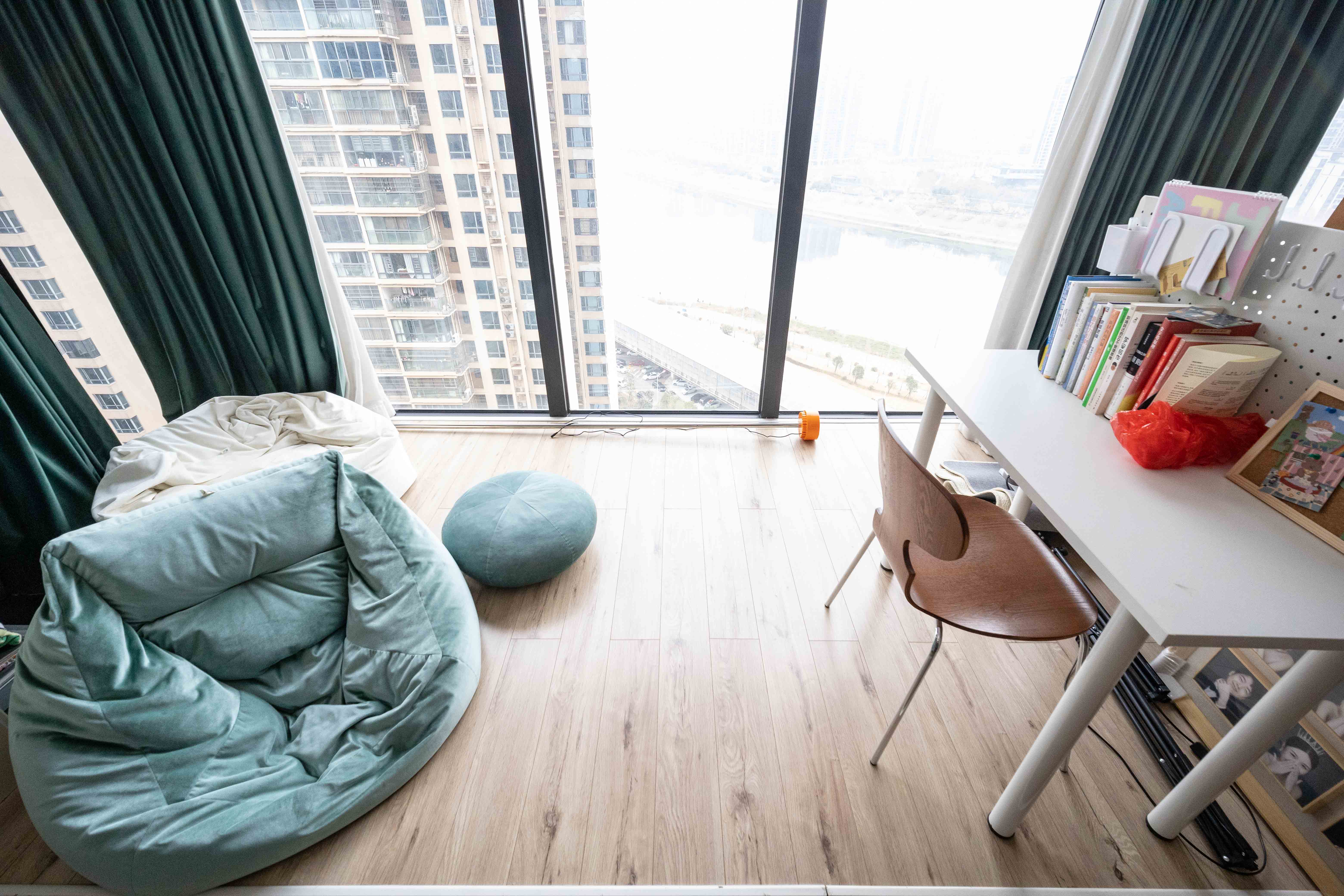 江河双水湾 4室2厅1卫 128.0万 江河双水湾 4室2厅1卫 128.0万阳台