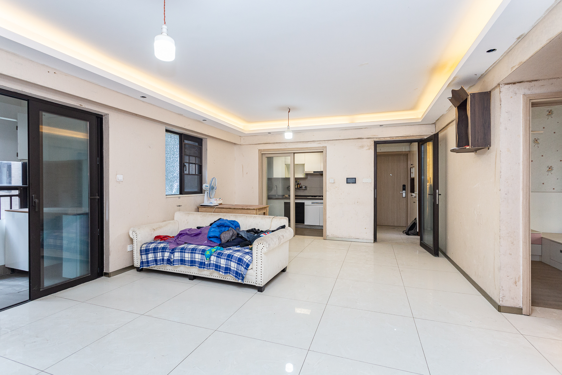 时代倾城三期 3室2厅2卫 118.0万 时代倾城三期 3室2厅2卫 118.0万客厅