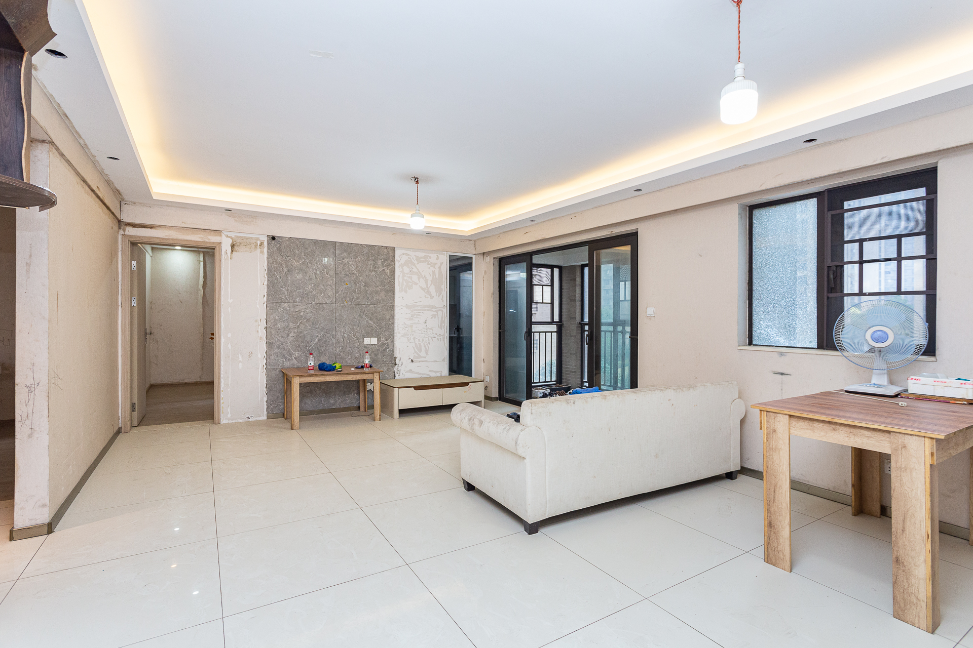 时代倾城三期 3室2厅2卫 118.0万 时代倾城三期 3室2厅2卫 118.0万客厅