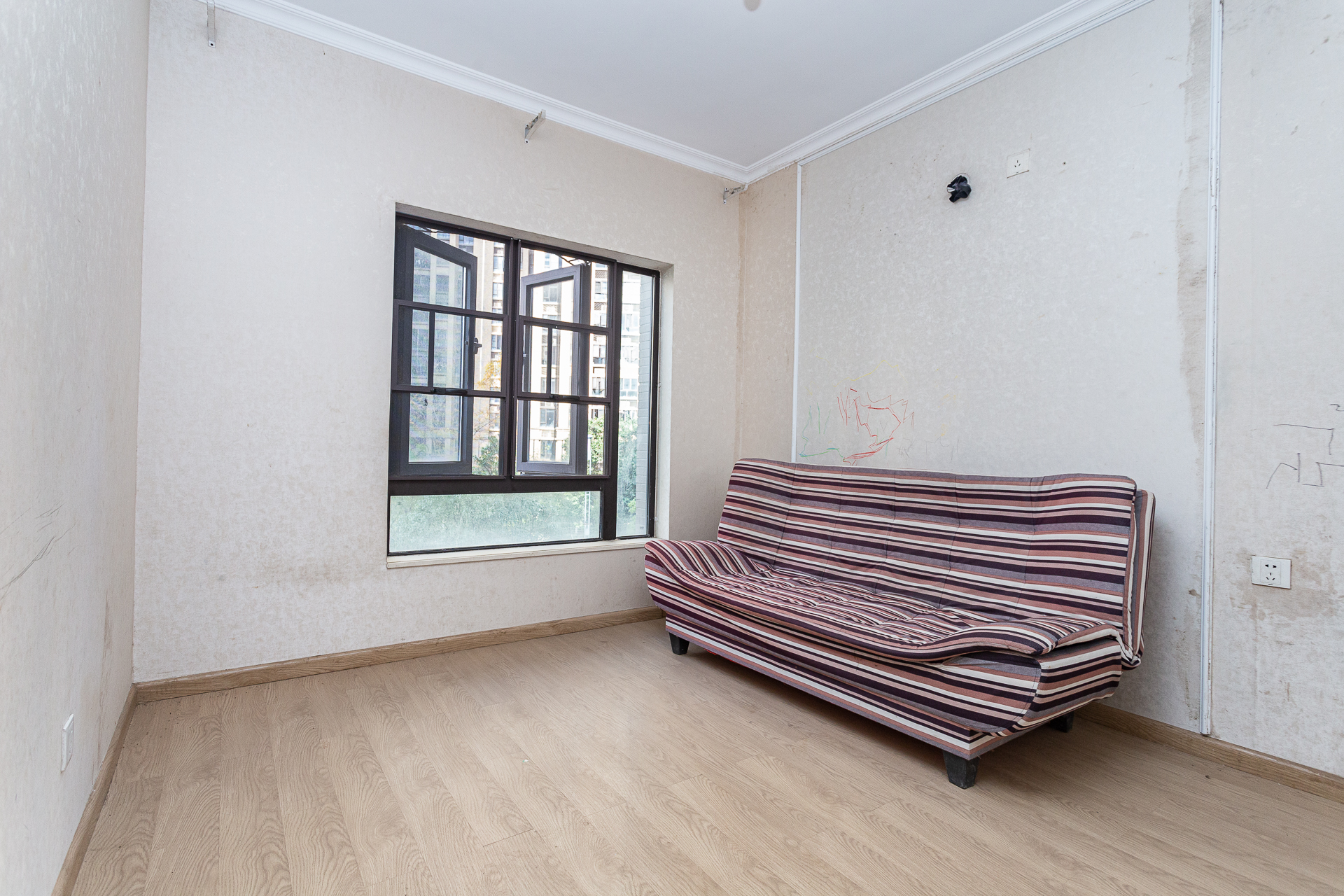 时代倾城三期 3室2厅2卫 118.0万 时代倾城三期 3室2厅2卫 118.0万卧室