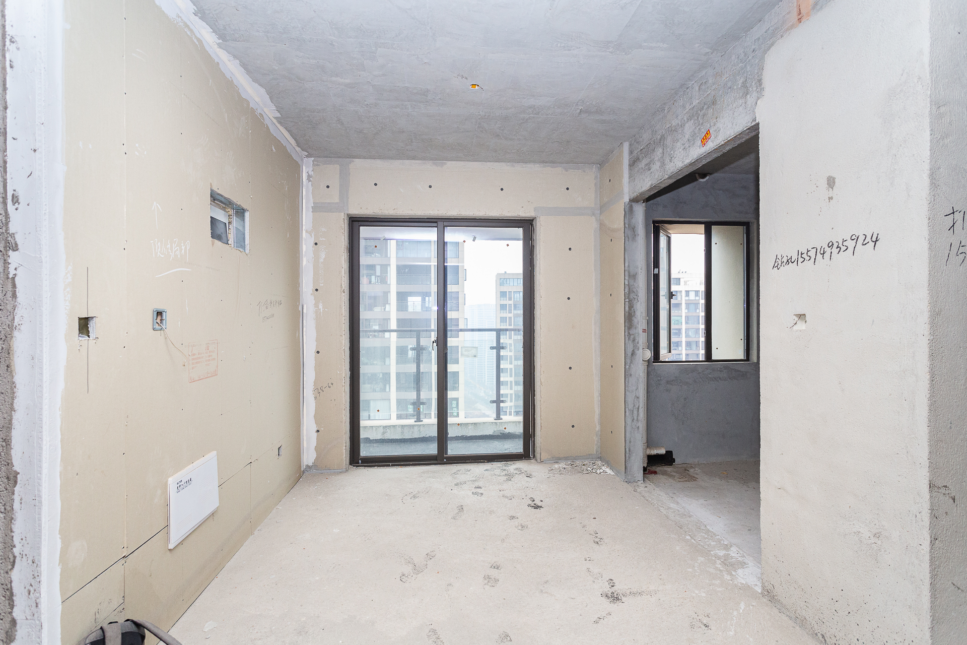 润和湘江天地AB区 2室2厅3卫 278.0万 润和湘江天地AB区 2室2厅3卫 278.0万其他