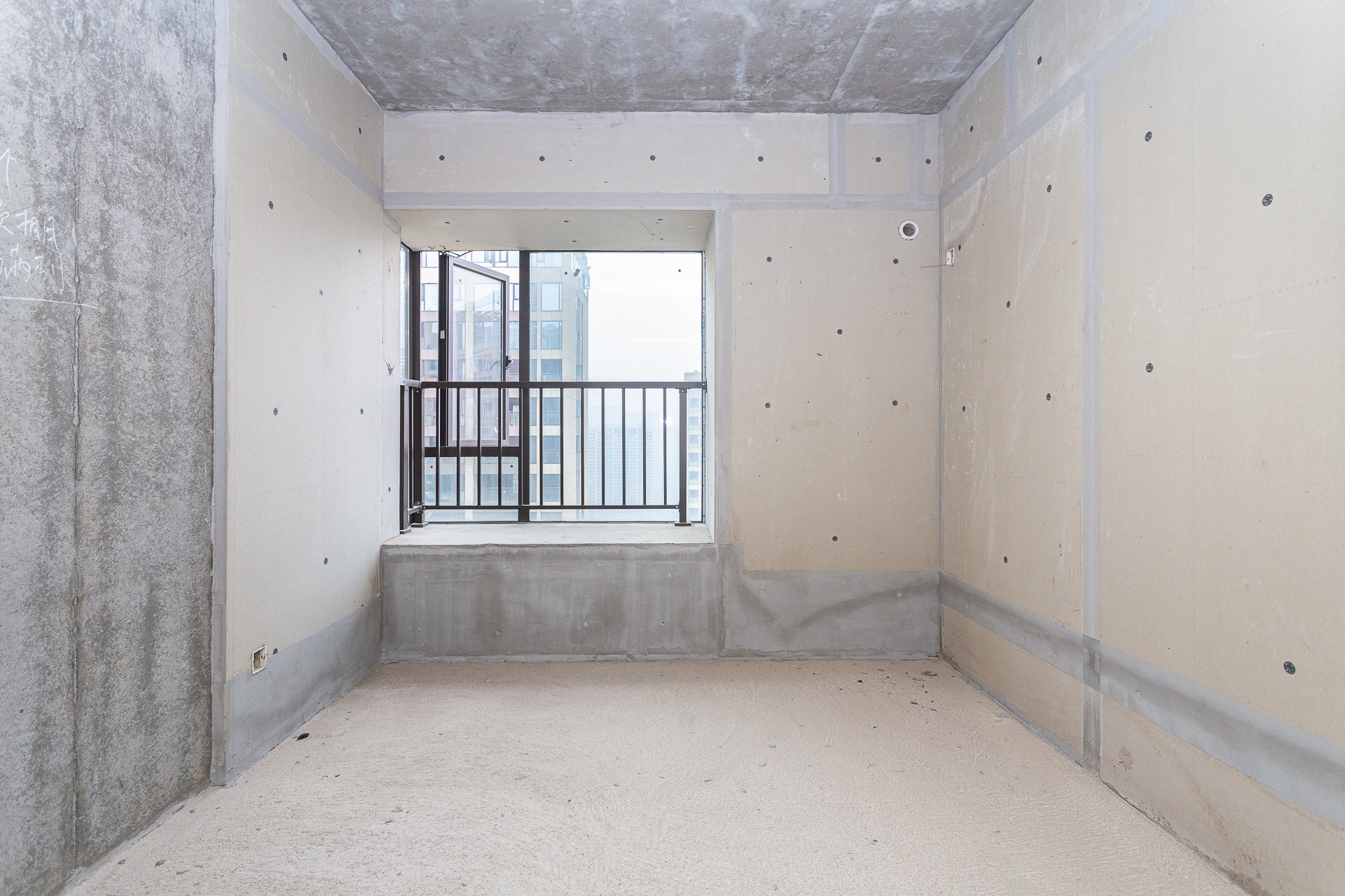 润和湘江天地AB区 2室2厅3卫 278.0万 润和湘江天地AB区 2室2厅3卫 278.0万卧室