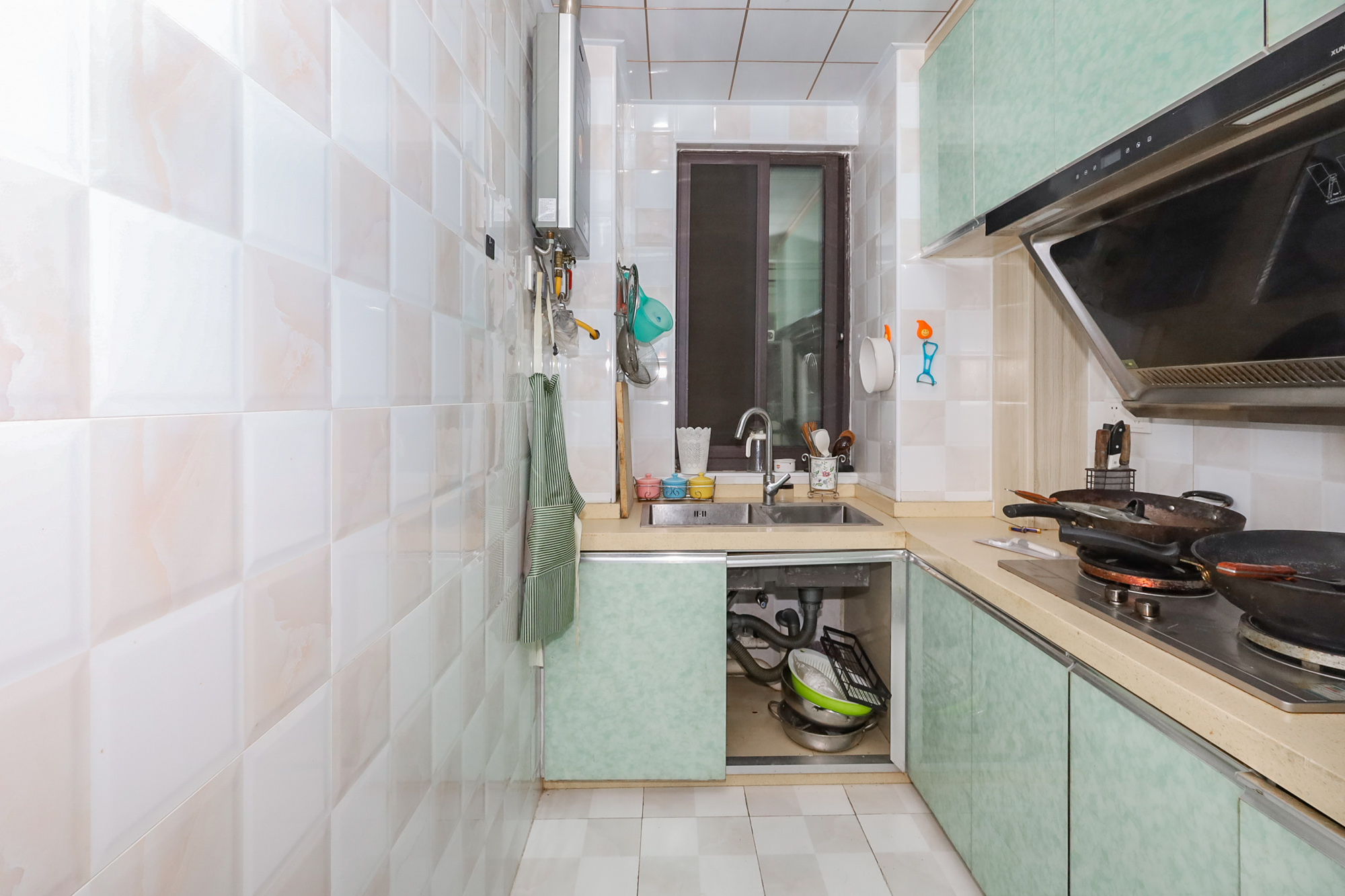 钰龙天下二期(钰龙佳园)  3室2厅2卫    220.0万 钰龙天下二期(钰龙佳园)  3室2厅2卫    220.0万厨房