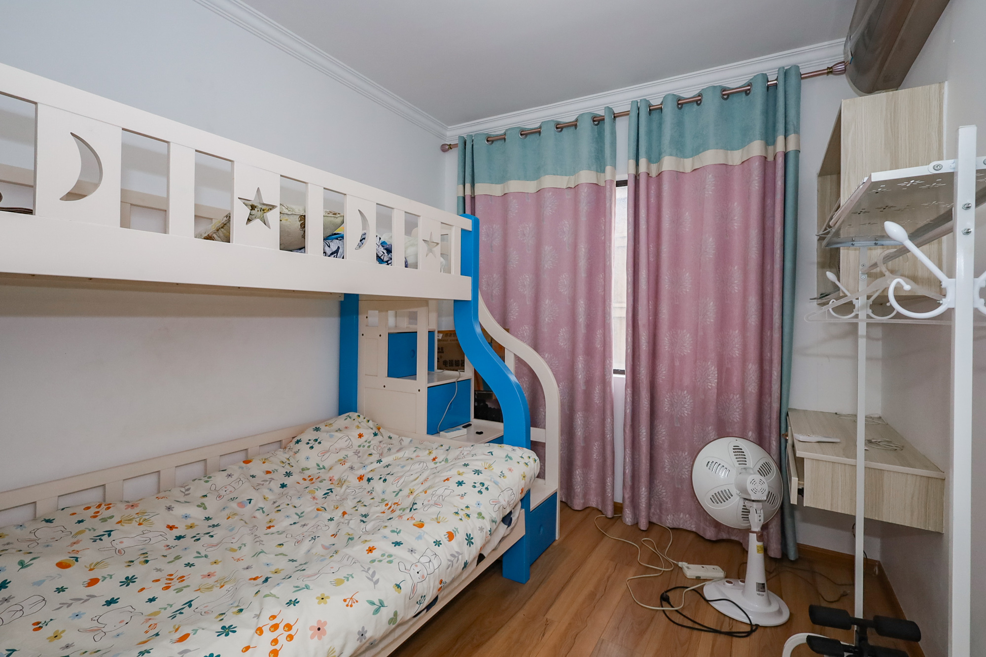 钰龙天下二期(钰龙佳园)  3室2厅2卫    220.0万 钰龙天下二期(钰龙佳园)  3室2厅2卫    220.0万卧室