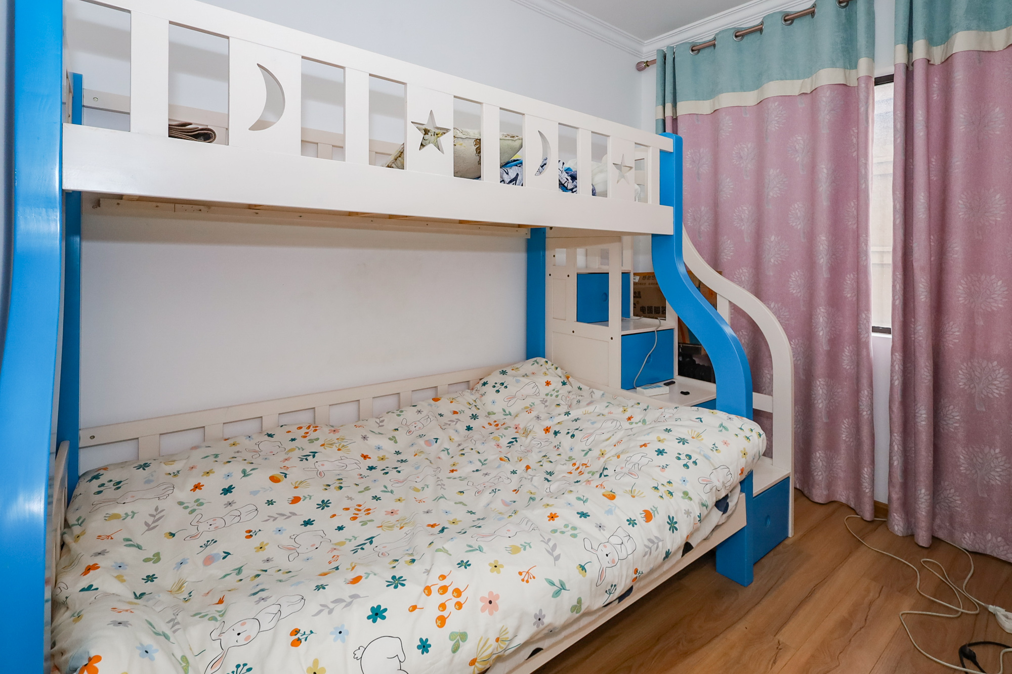 钰龙天下二期(钰龙佳园)  3室2厅2卫    220.0万 钰龙天下二期(钰龙佳园)  3室2厅2卫    220.0万卧室